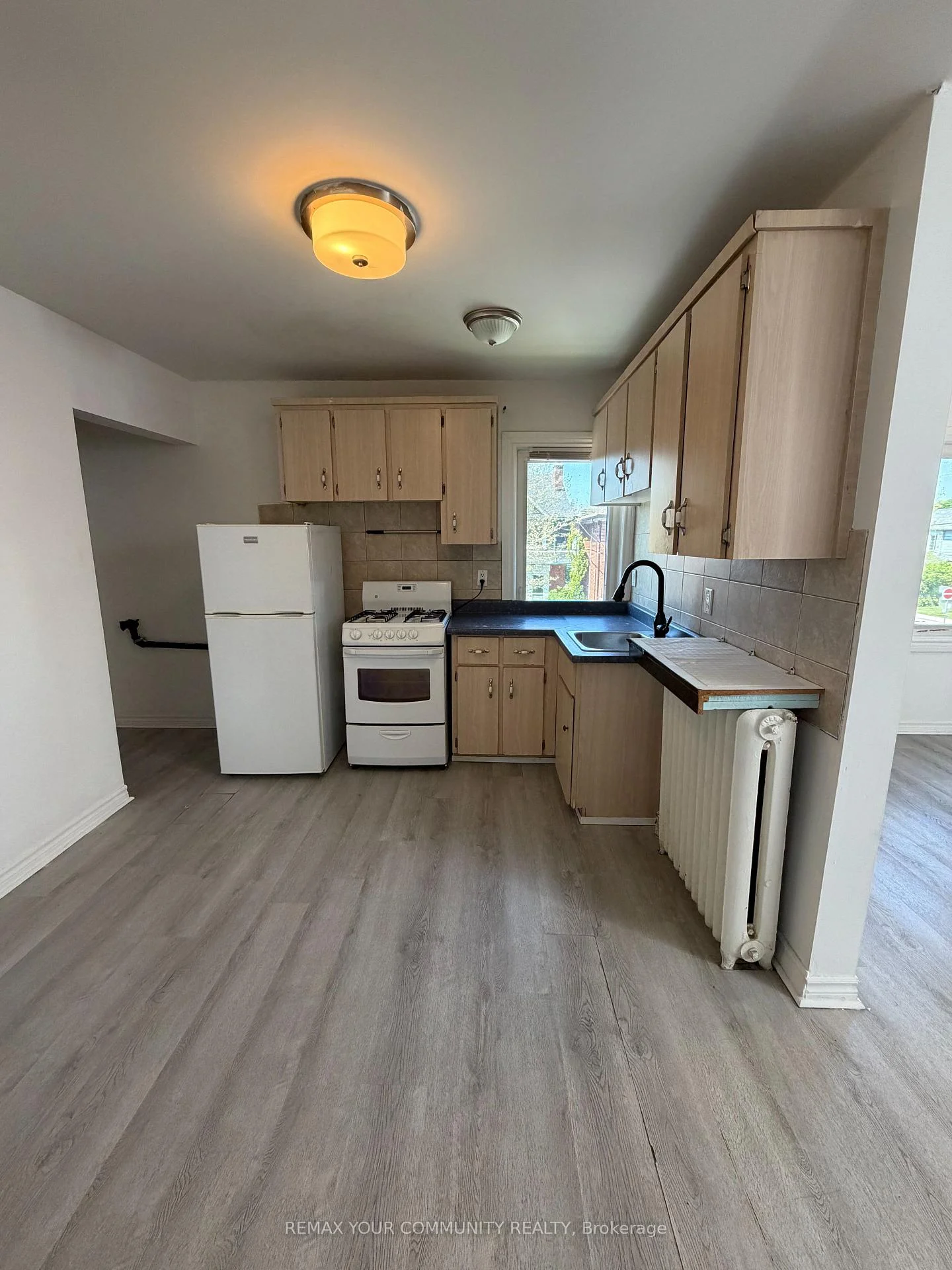 Photo 12 of Unit 2nd Floor, 127 Morrison Avenue, Toronto, Corso Italia-Davenport — HOMEH