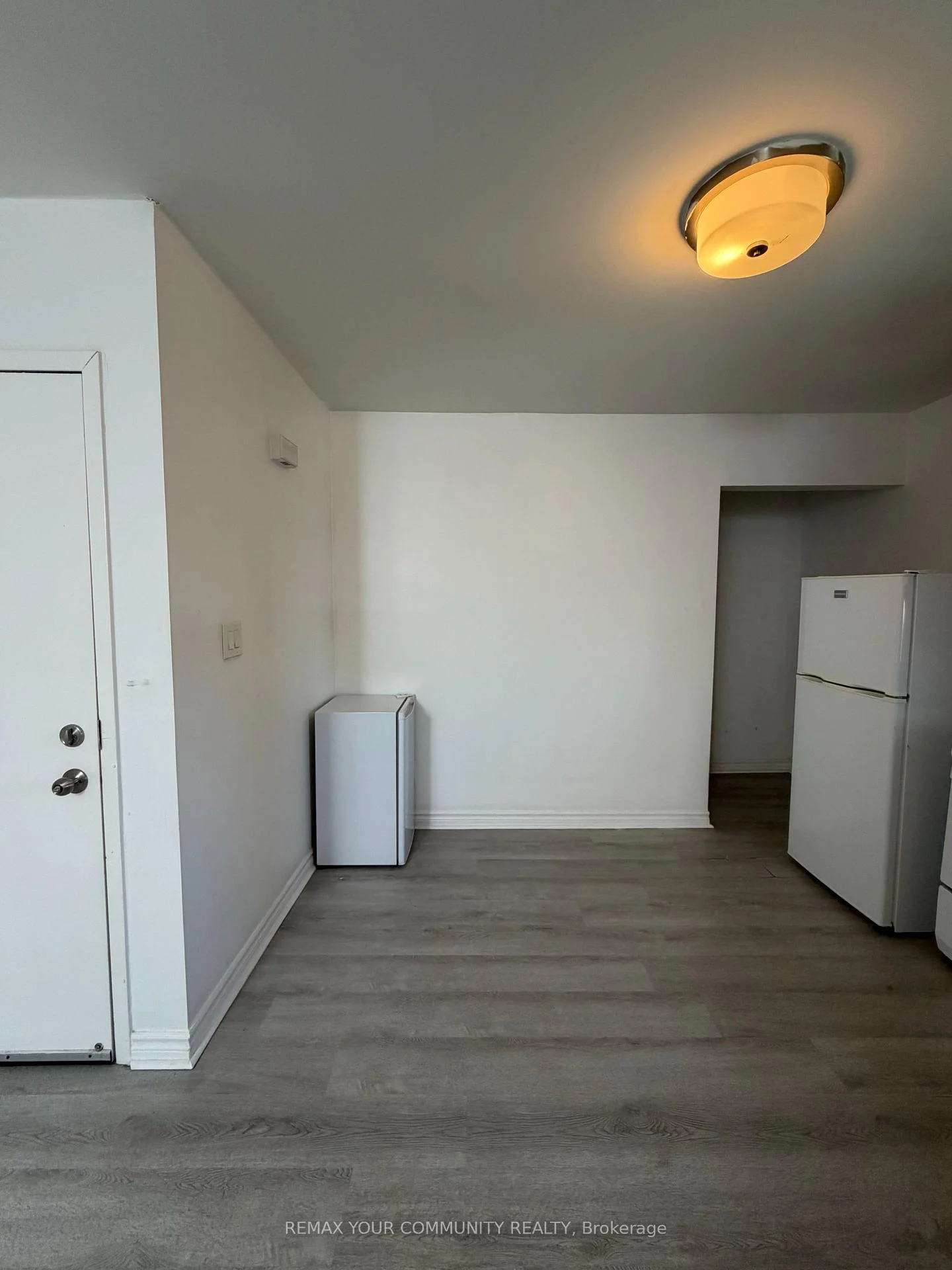 Photo 13 of Unit 2nd Floor, 127 Morrison Avenue, Toronto, Corso Italia-Davenport — HOMEH