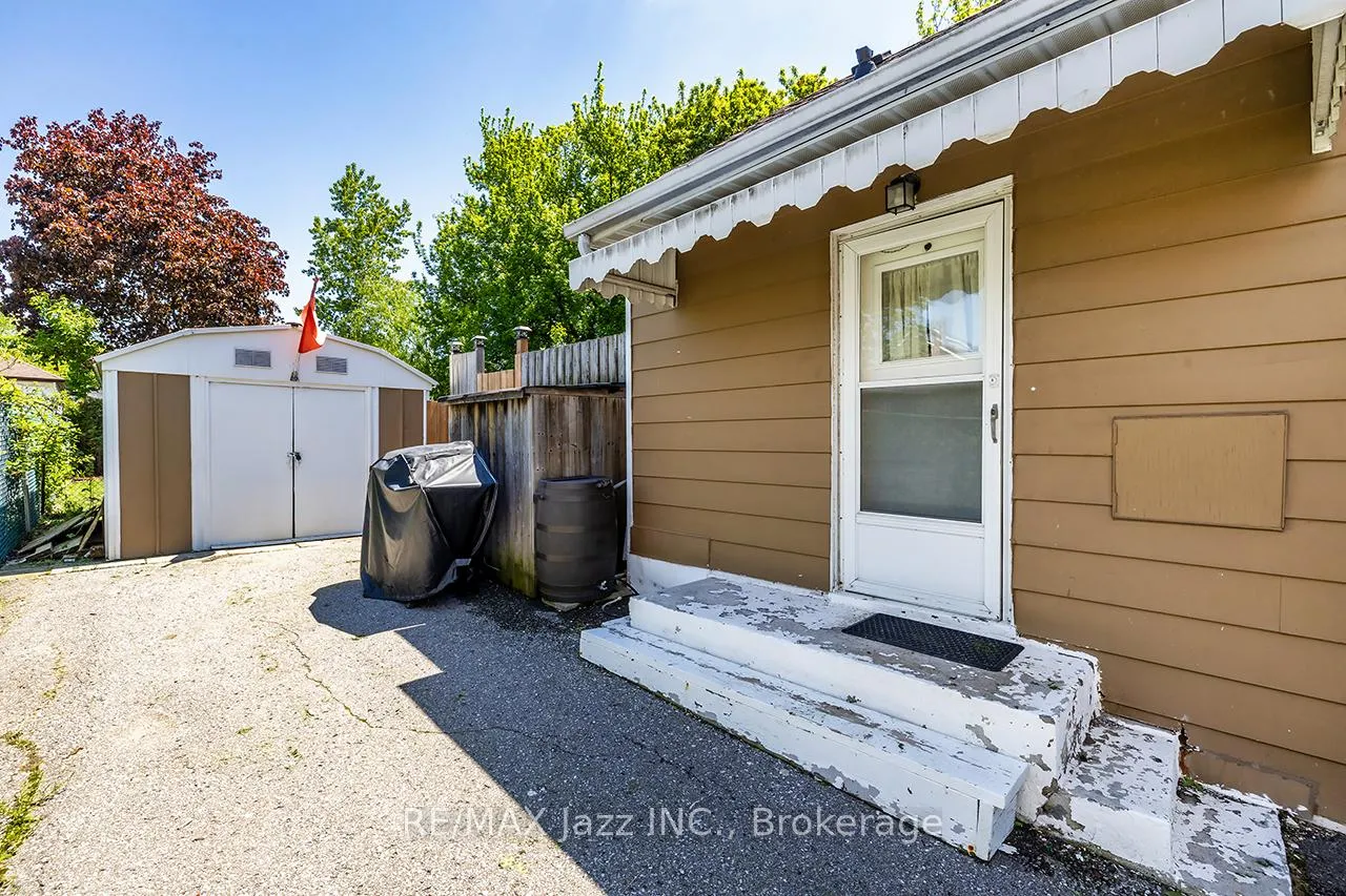 Photo 23 of 69 Westmount Street, Oshawa, Vanier — HOMEH