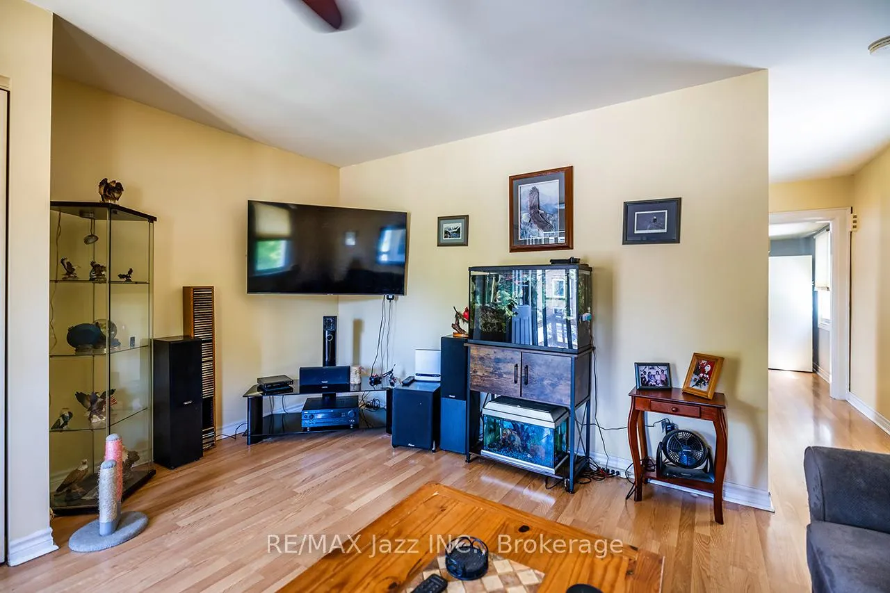 Photo 6 of 69 Westmount Street, Oshawa, Vanier — HOMEH