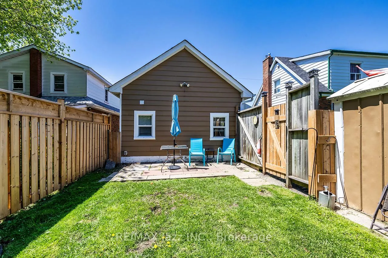 Photo 18 of 69 Westmount Street, Oshawa, Vanier — HOMEH