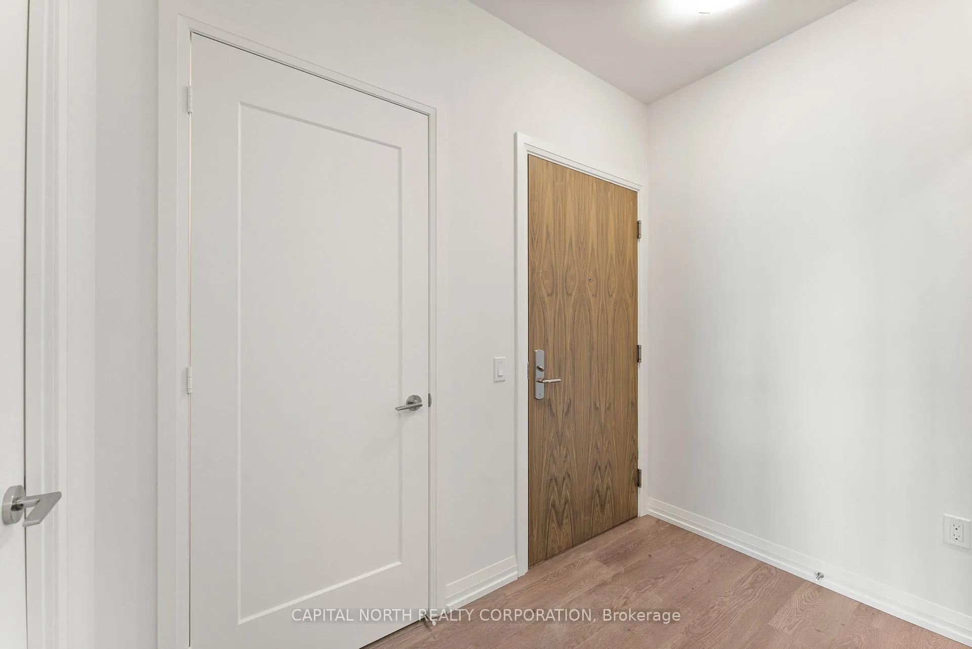 Photo 4 of Unit 1101, 27 Korda Gate, Vaughan, Vellore Village — HOMEH