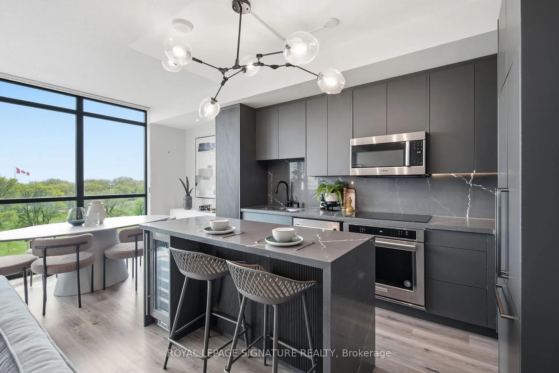 Photo 1 of Unit 705, 215 Fort York Boulevard, Toronto, Niagara — HOMEH