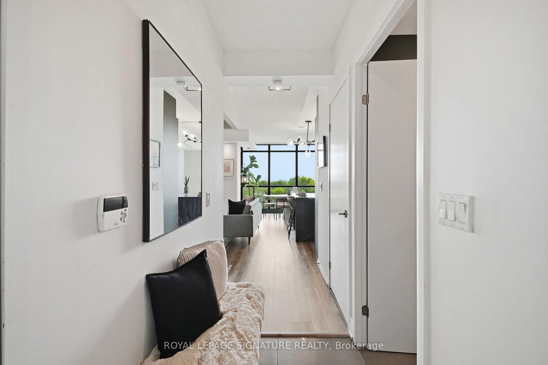 Photo 5 of Unit 705, 215 Fort York Boulevard, Toronto, Niagara — HOMEH