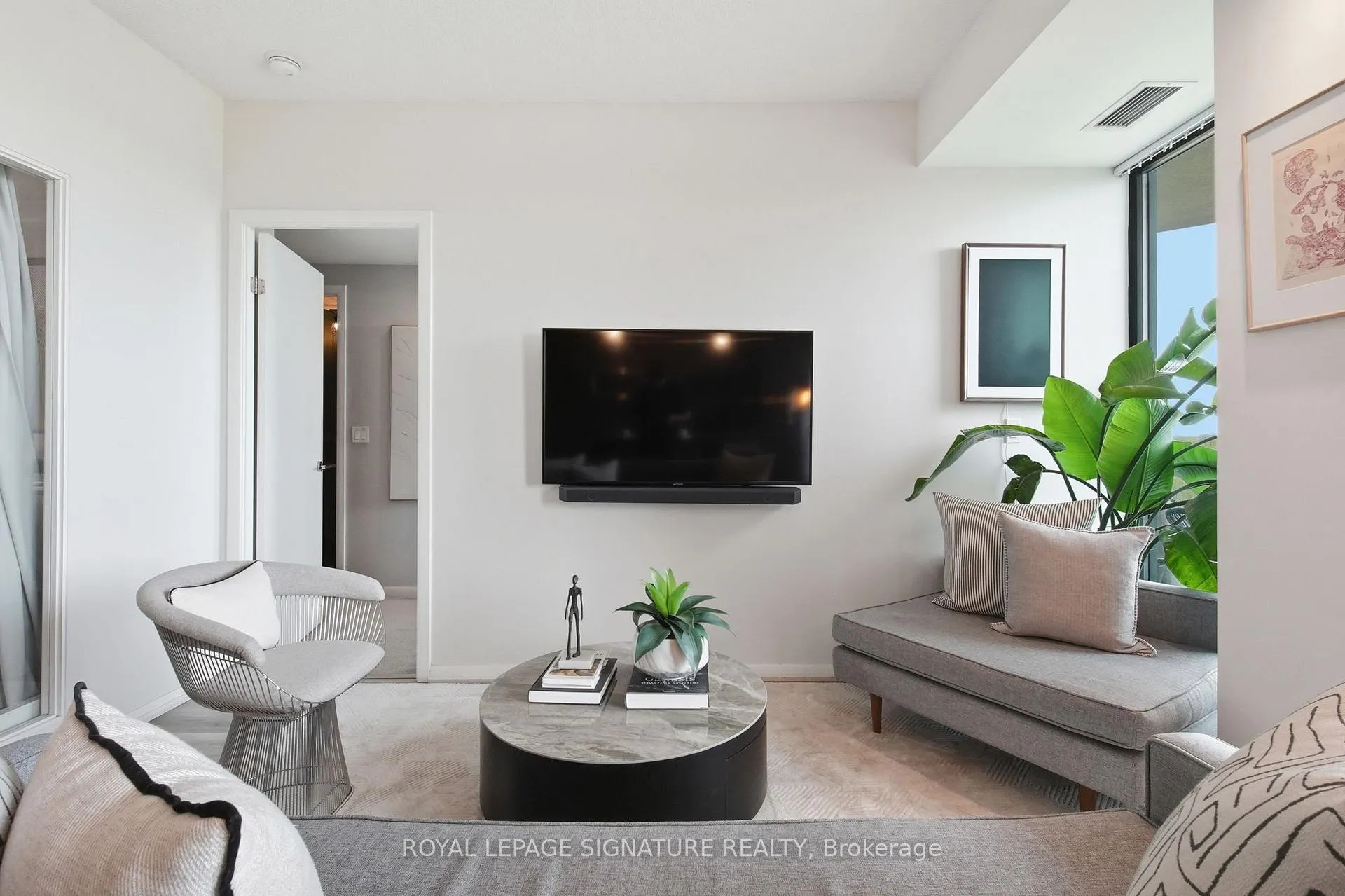 Photo 13 of Unit 705, 215 Fort York Boulevard, Toronto, Niagara — HOMEH