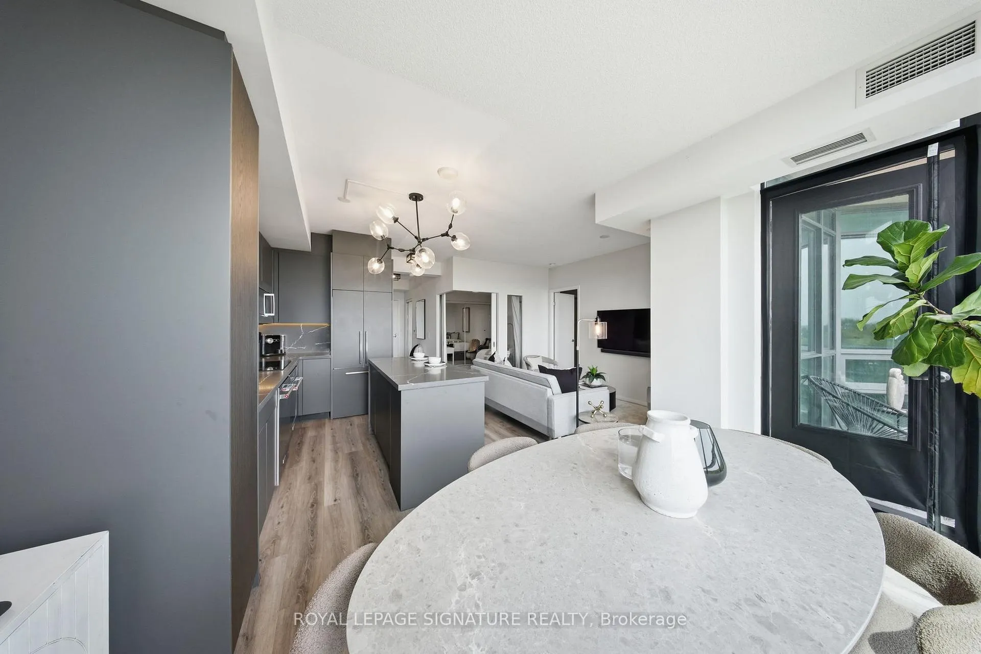 Photo 16 of Unit 705, 215 Fort York Boulevard, Toronto, Niagara — HOMEH