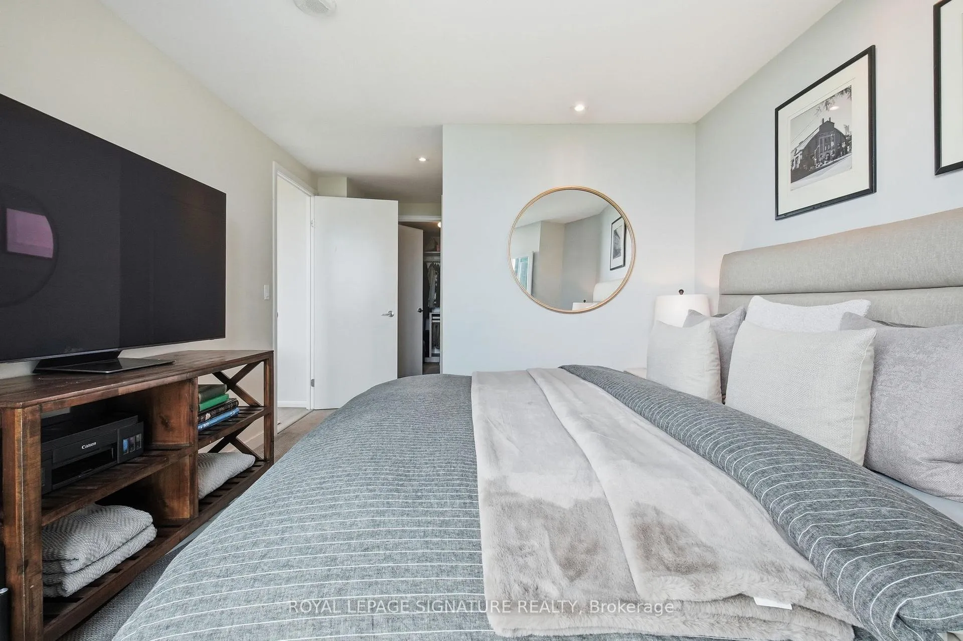 Photo 18 of Unit 705, 215 Fort York Boulevard, Toronto, Niagara — HOMEH