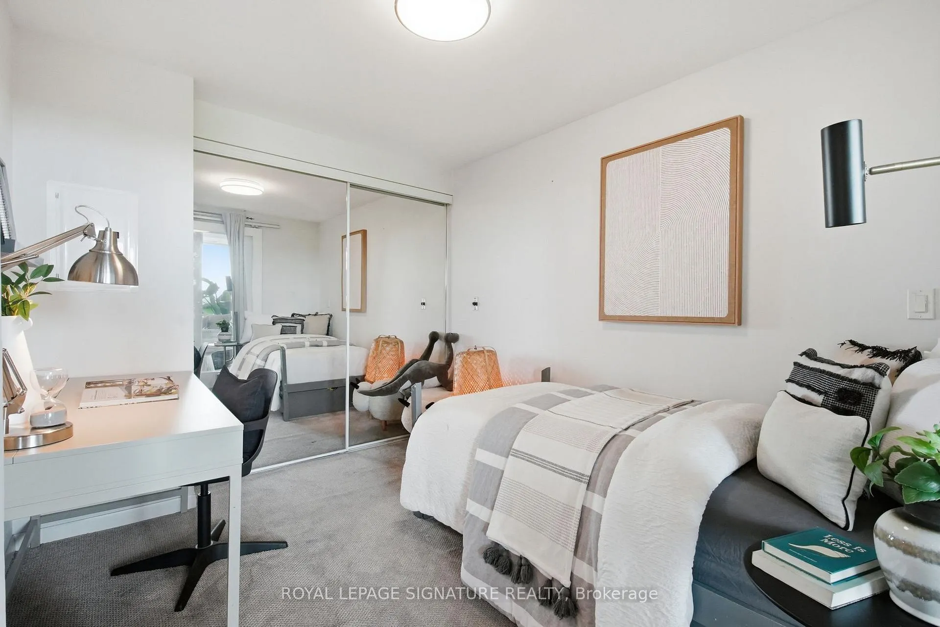 Photo 23 of Unit 705, 215 Fort York Boulevard, Toronto, Niagara — HOMEH