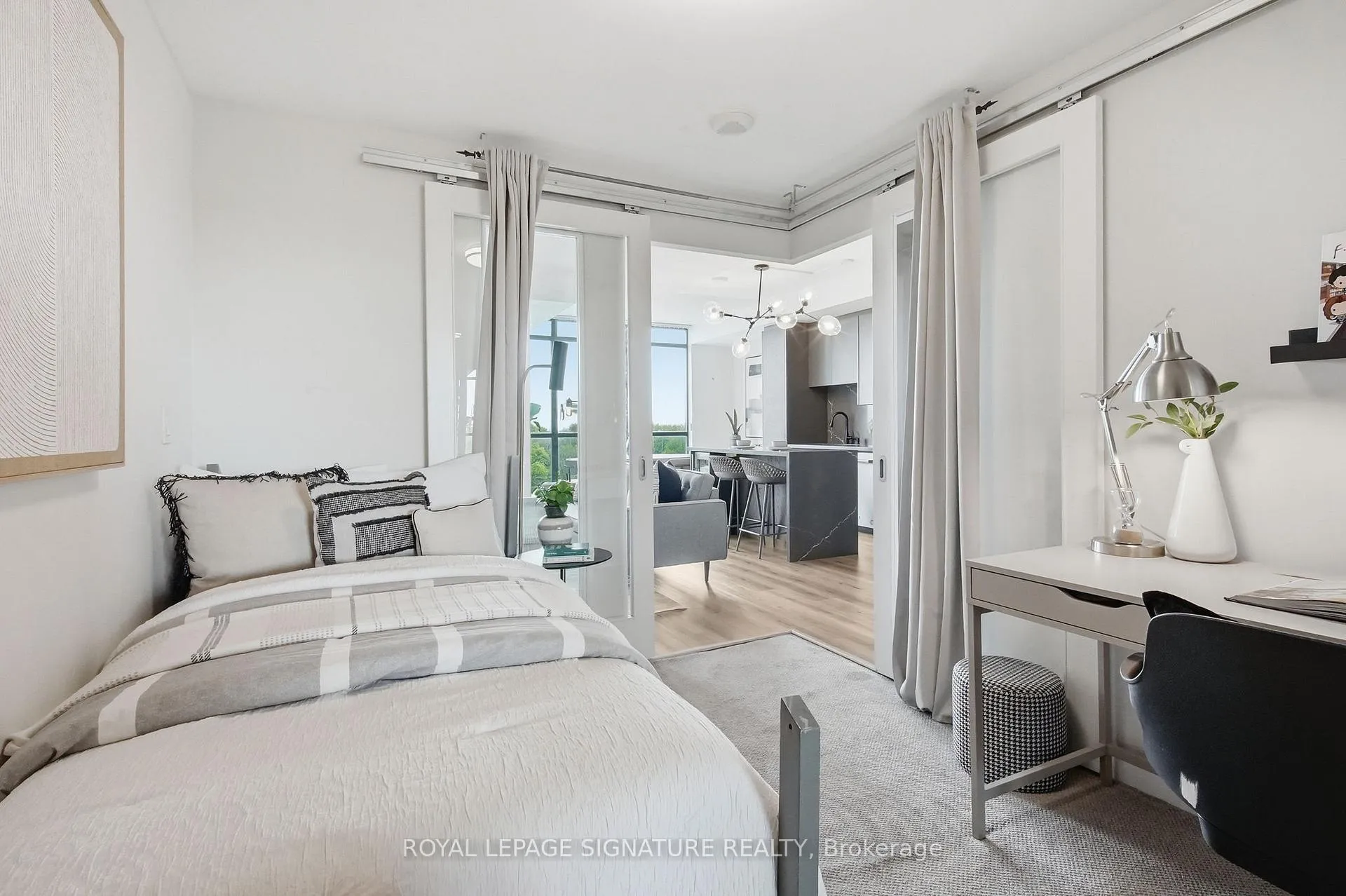 Photo 24 of Unit 705, 215 Fort York Boulevard, Toronto, Niagara — HOMEH