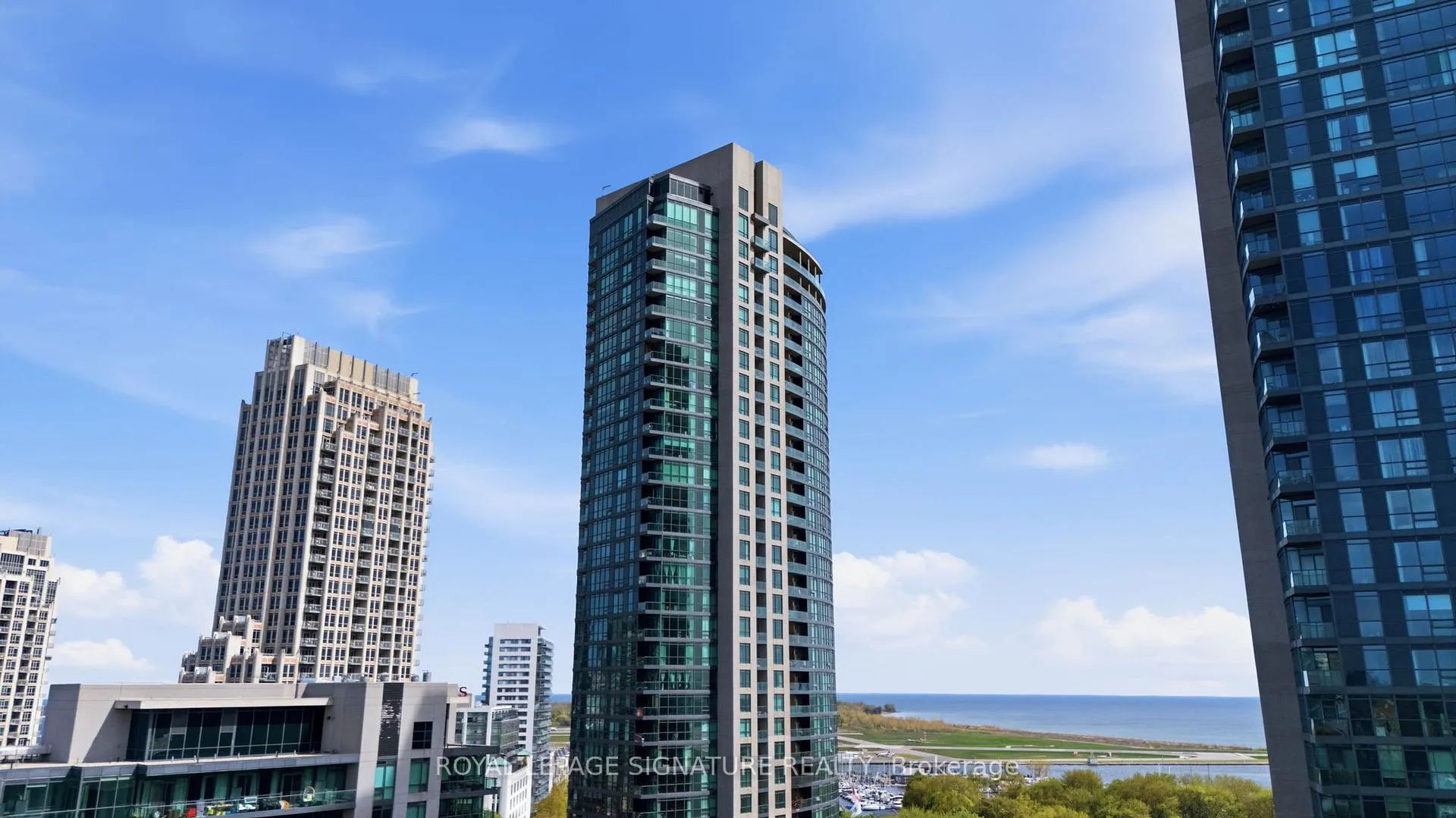 Photo 28 of Unit 705, 215 Fort York Boulevard, Toronto, Niagara — HOMEH