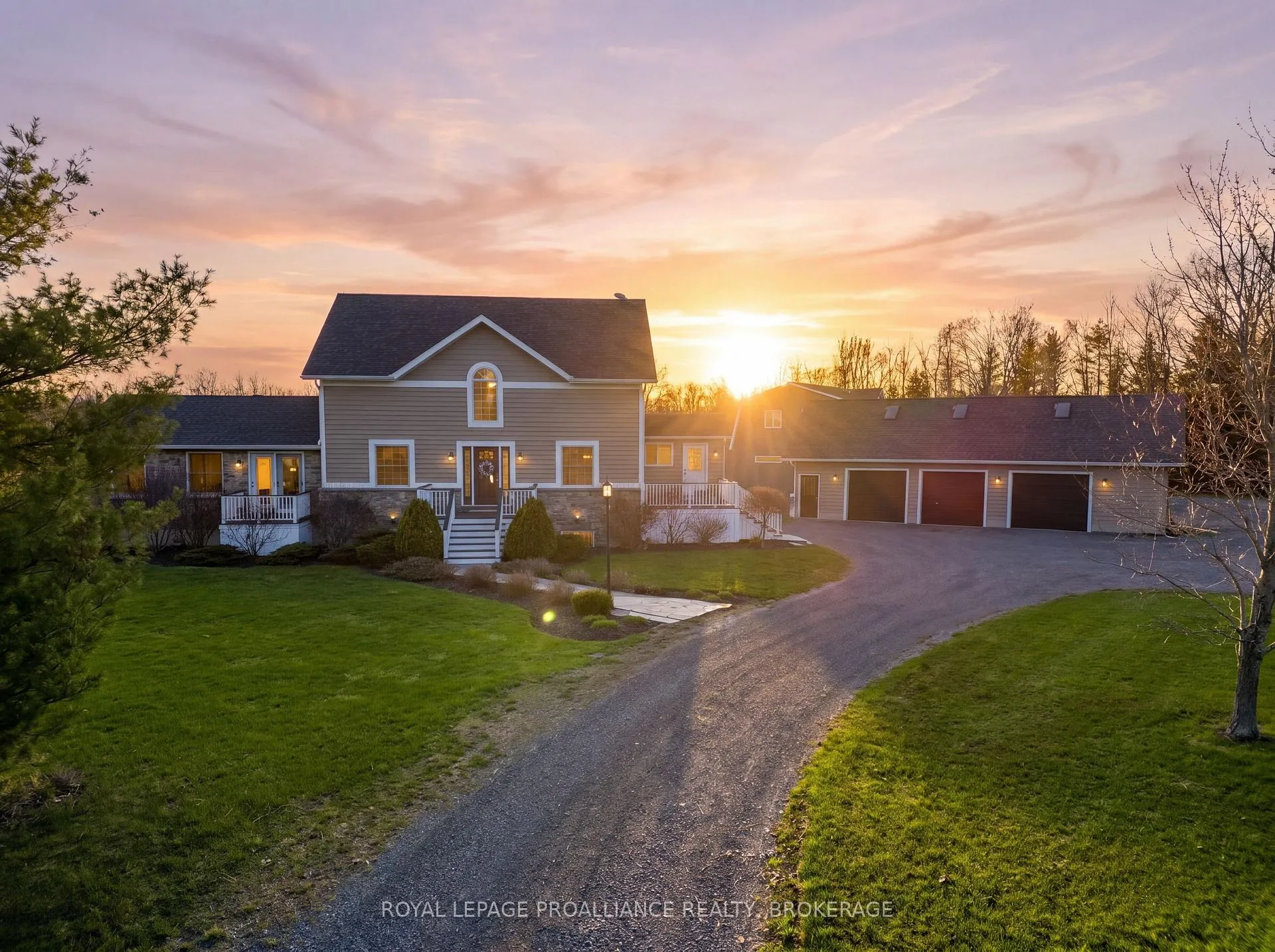 Photo 4 of 2489 Quabbin Road, Kingston, City North of 401 — HOMEH