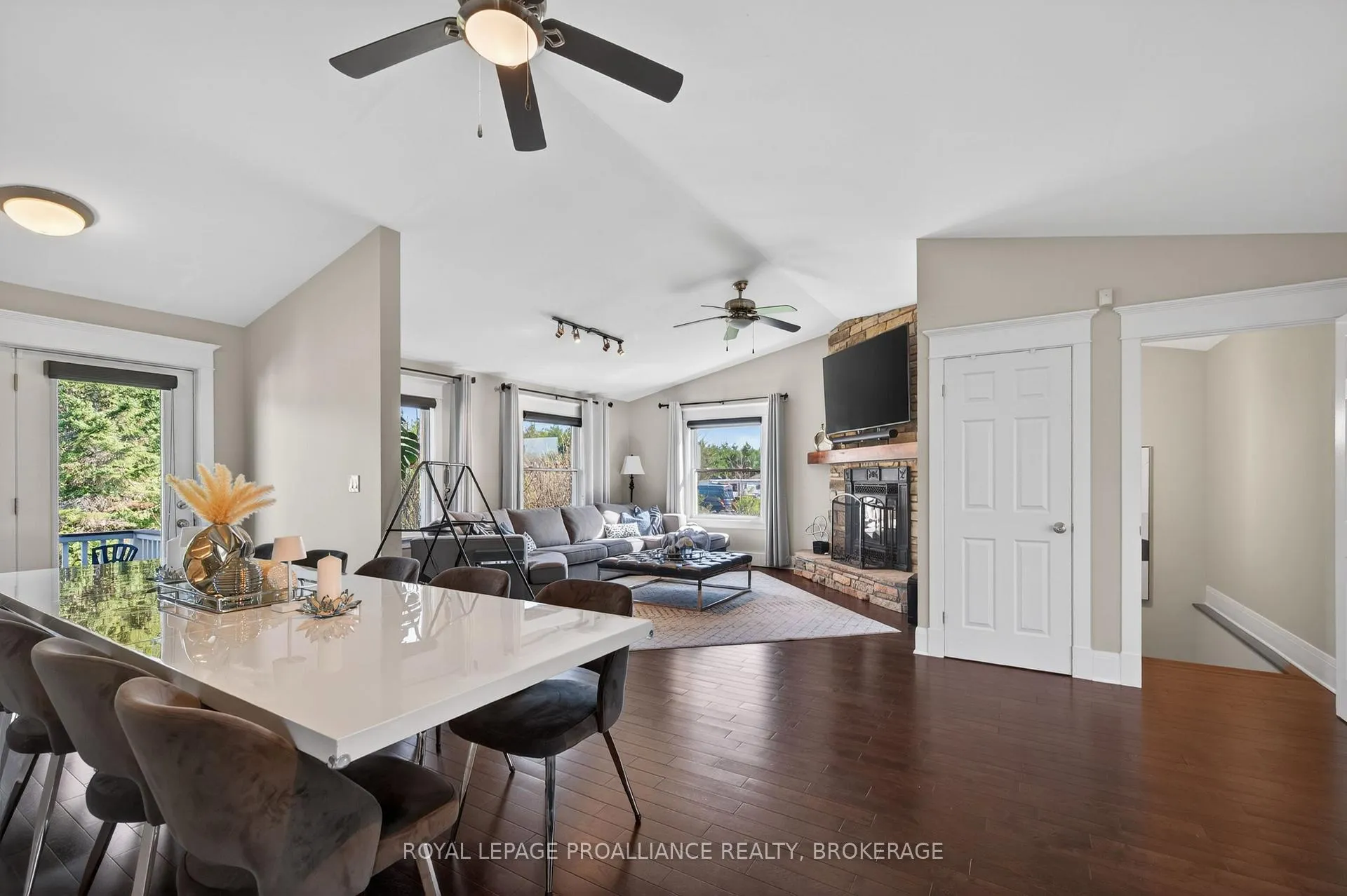 Photo 13 of 2489 Quabbin Road, Kingston, City North of 401 — HOMEH