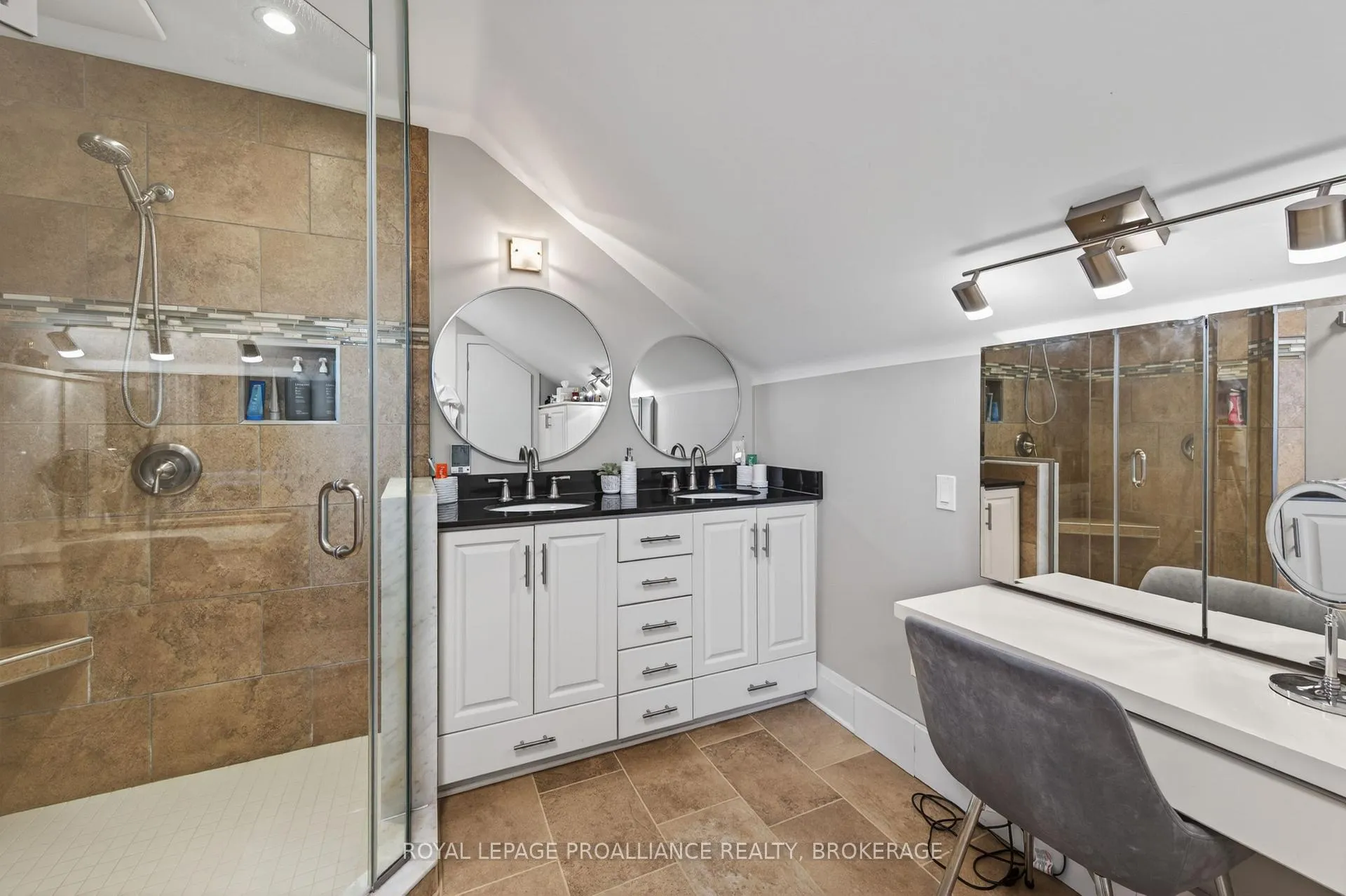 Photo 26 of 2489 Quabbin Road, Kingston, City North of 401 — HOMEH