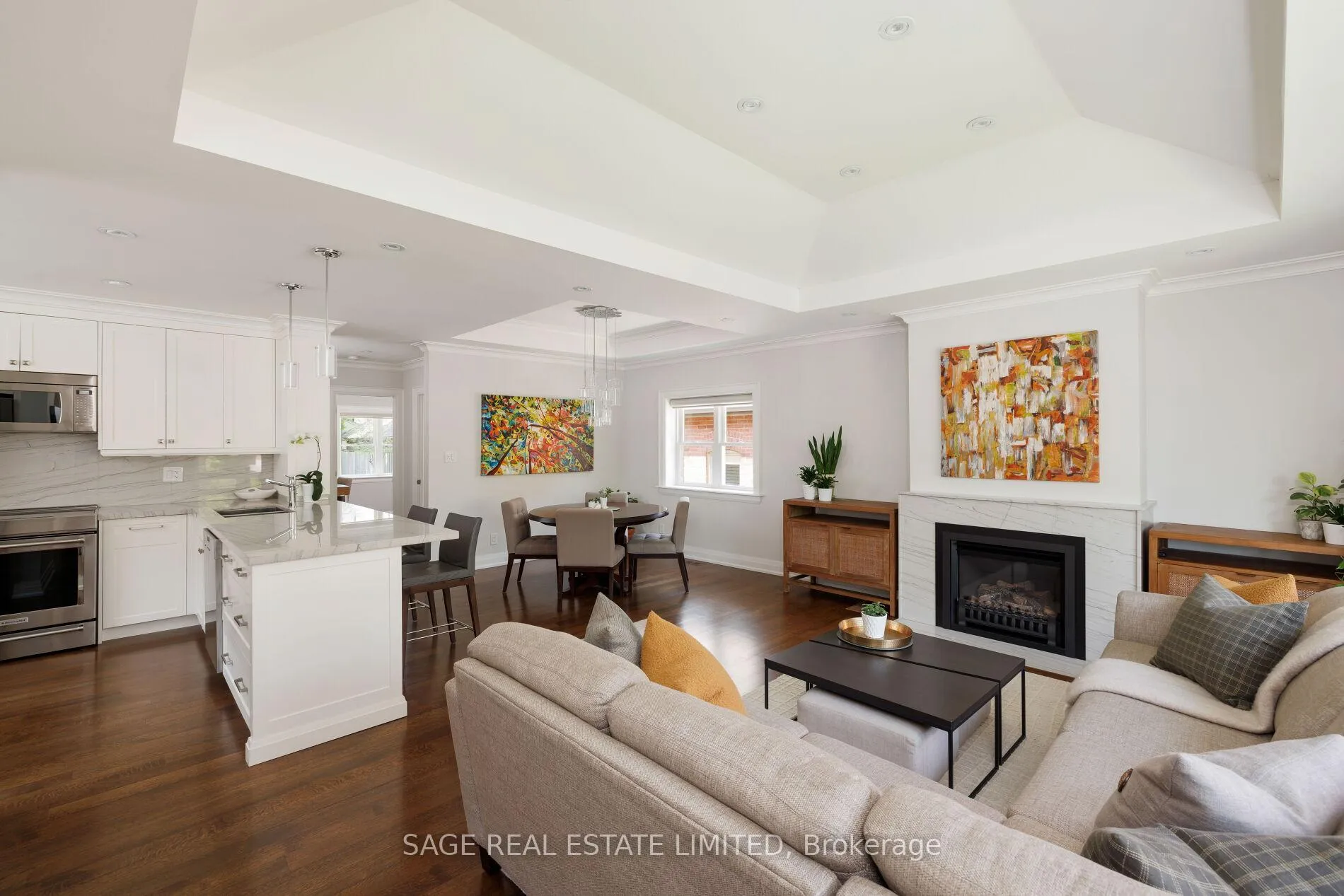 Photo 4 of 102 Humbervale Boulevard, Etobicoke, Stonegate-Queensway — HOMEH