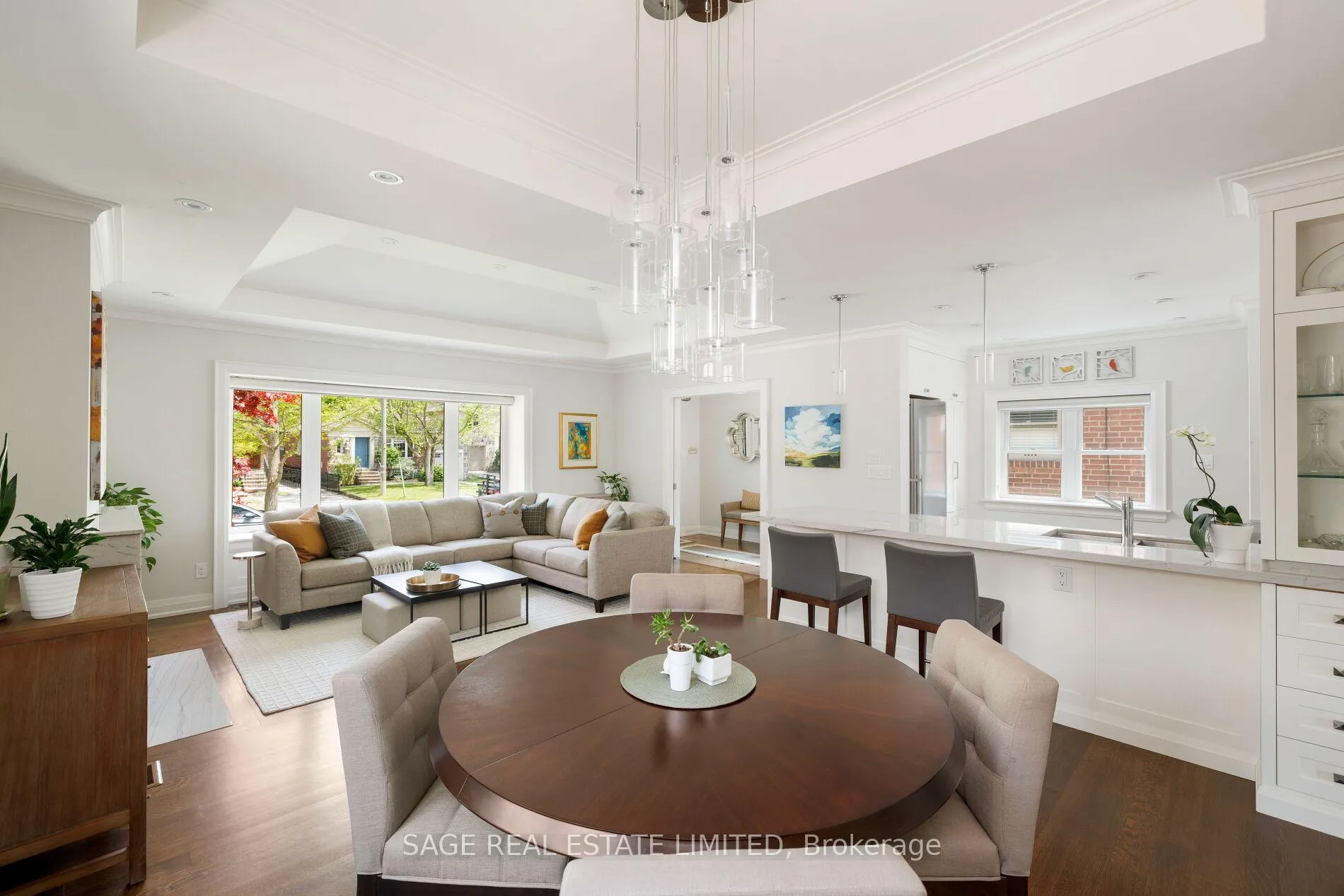 Photo 6 of 102 Humbervale Boulevard, Etobicoke, Stonegate-Queensway — HOMEH