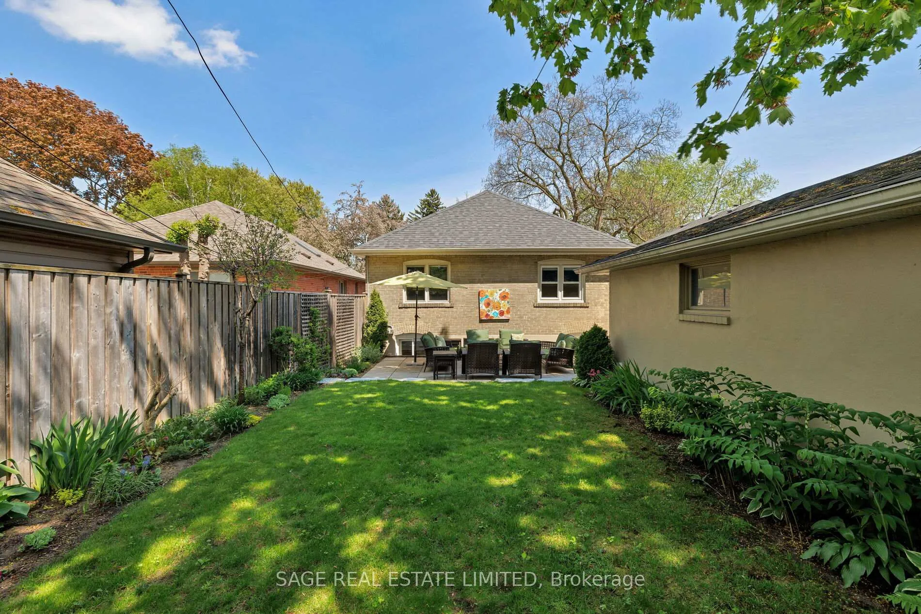 Photo 32 of 102 Humbervale Boulevard, Etobicoke, Stonegate-Queensway — HOMEH
