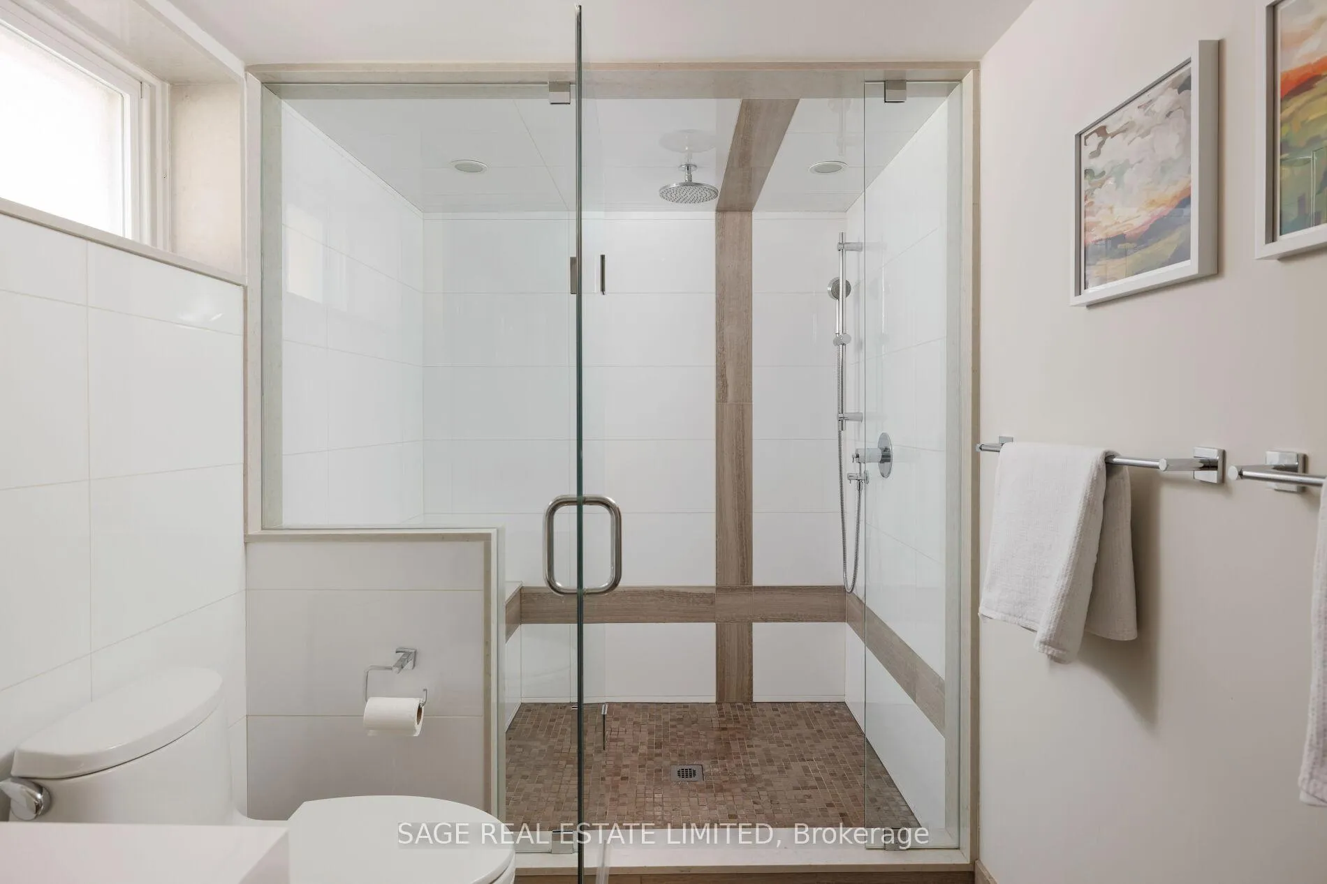 Photo 39 of 102 Humbervale Boulevard, Etobicoke, Stonegate-Queensway — HOMEH