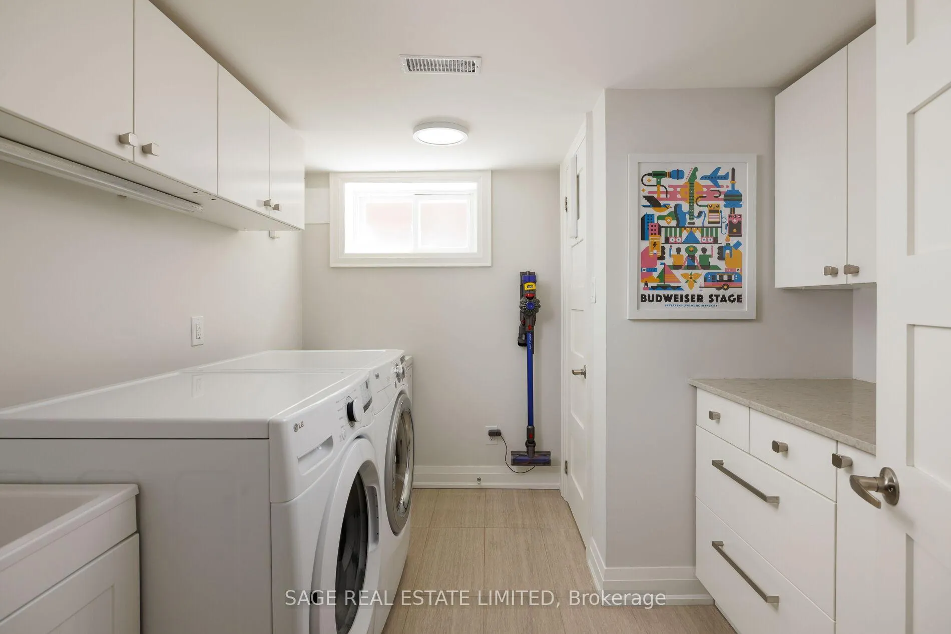 Photo 40 of 102 Humbervale Boulevard, Etobicoke, Stonegate-Queensway — HOMEH