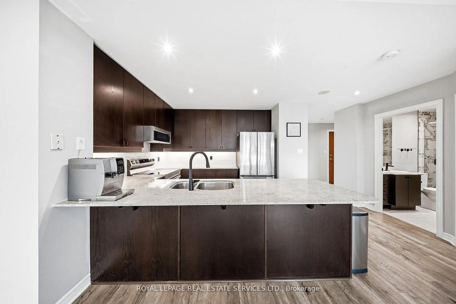 Photo 4 of Unit 1509, 33 Ellen Street, Barrie, City Centre — HOMEH