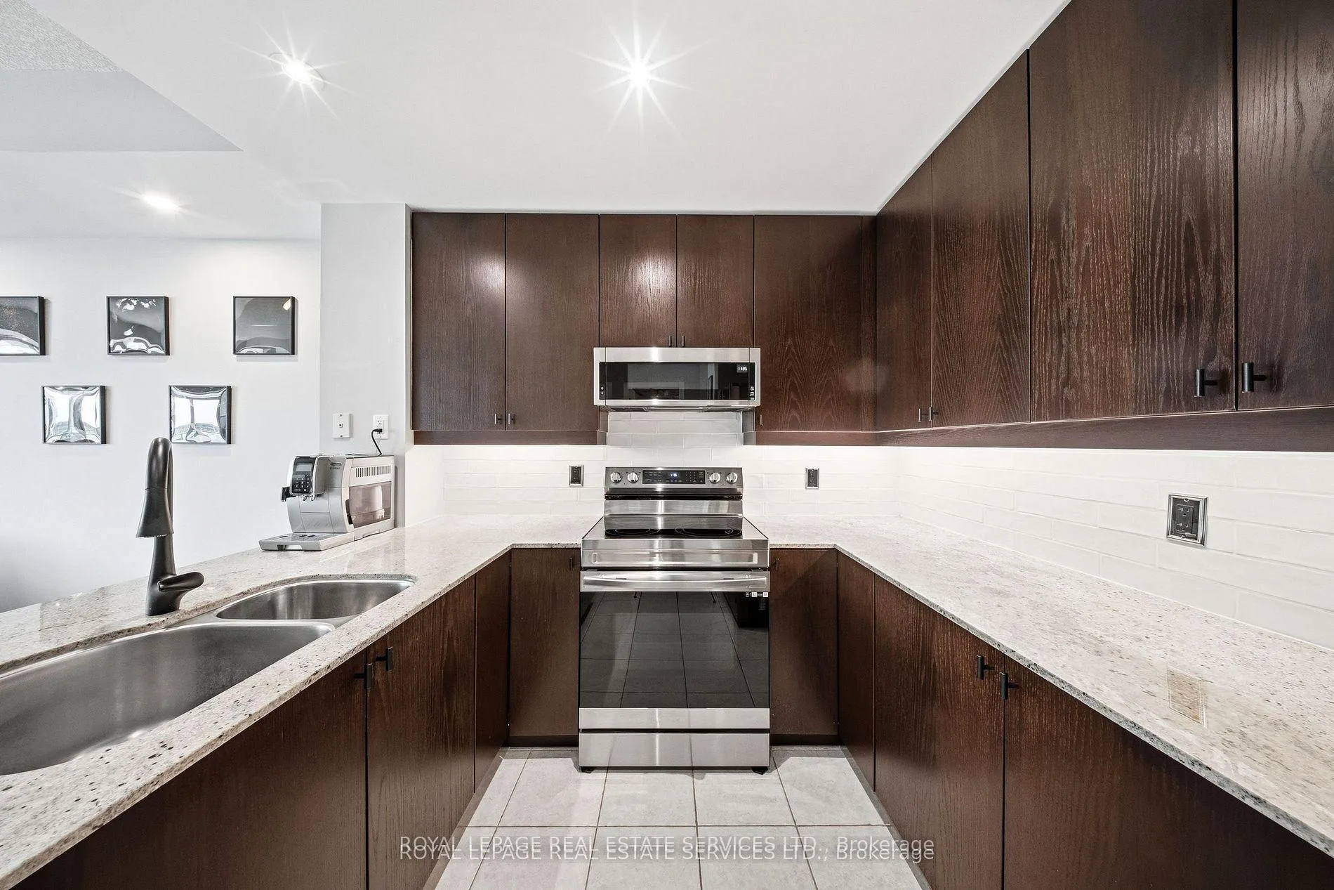 Photo 7 of Unit 1509, 33 Ellen Street, Barrie, City Centre — HOMEH