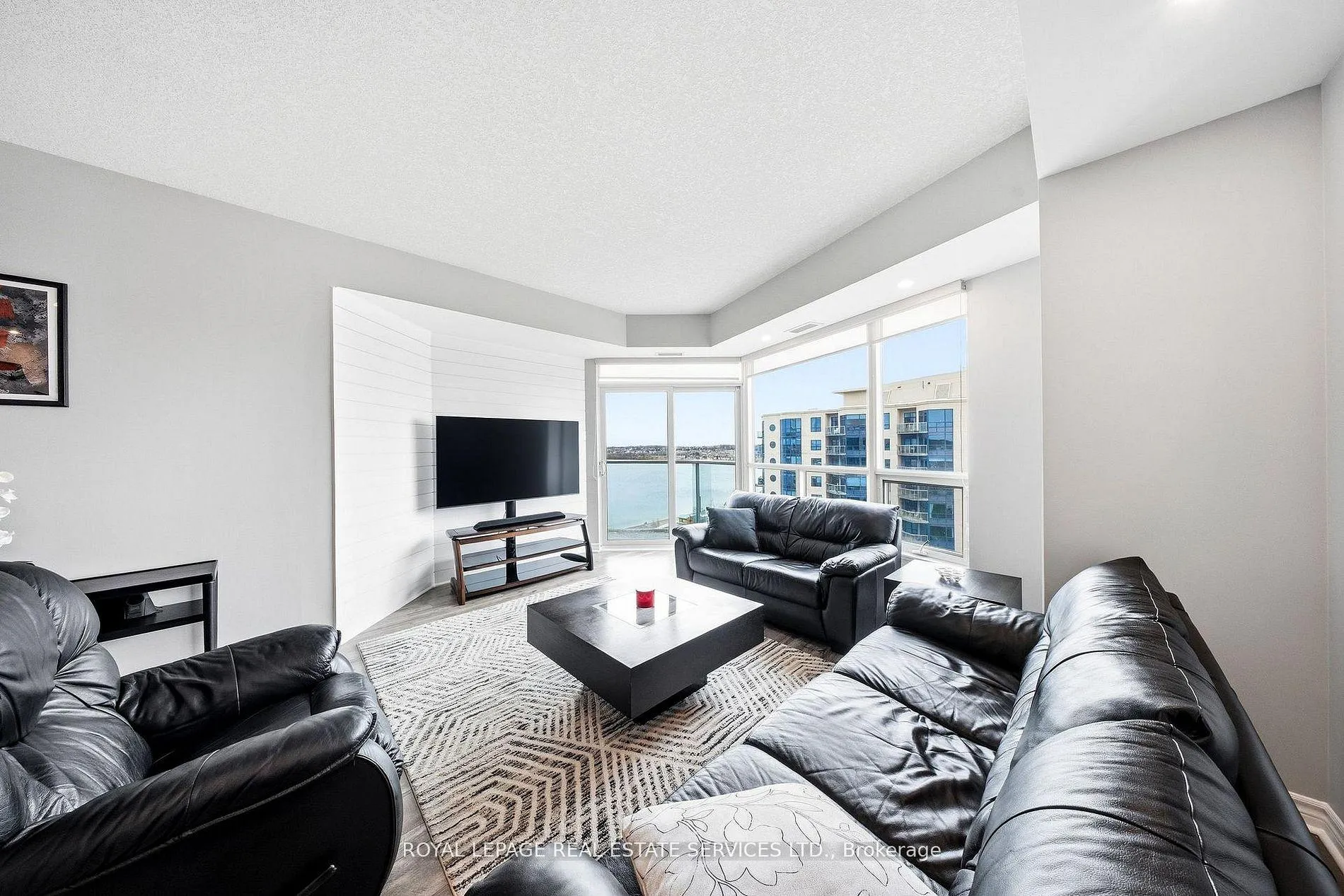 Photo 11 of Unit 1509, 33 Ellen Street, Barrie, City Centre — HOMEH
