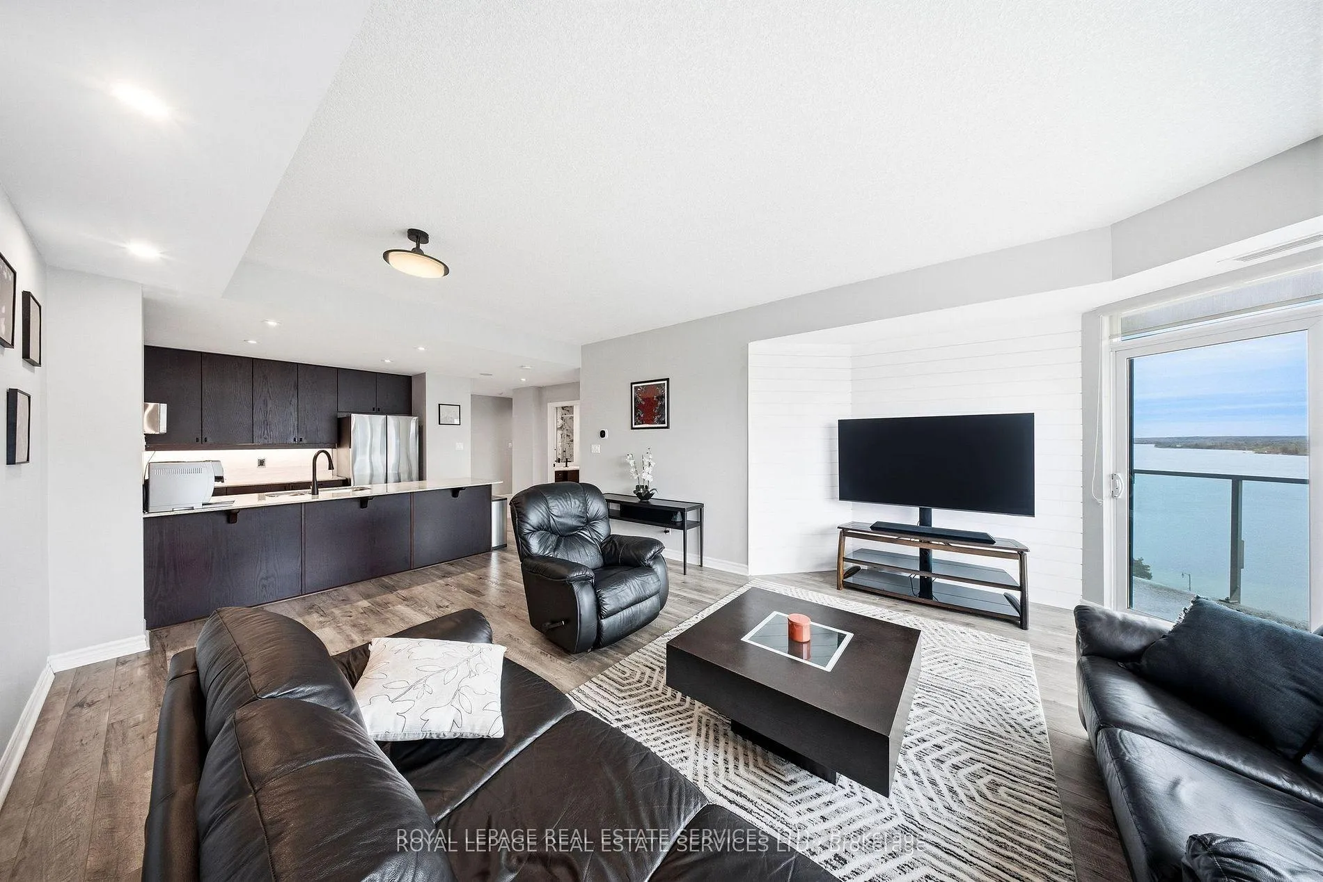 Photo 12 of Unit 1509, 33 Ellen Street, Barrie, City Centre — HOMEH