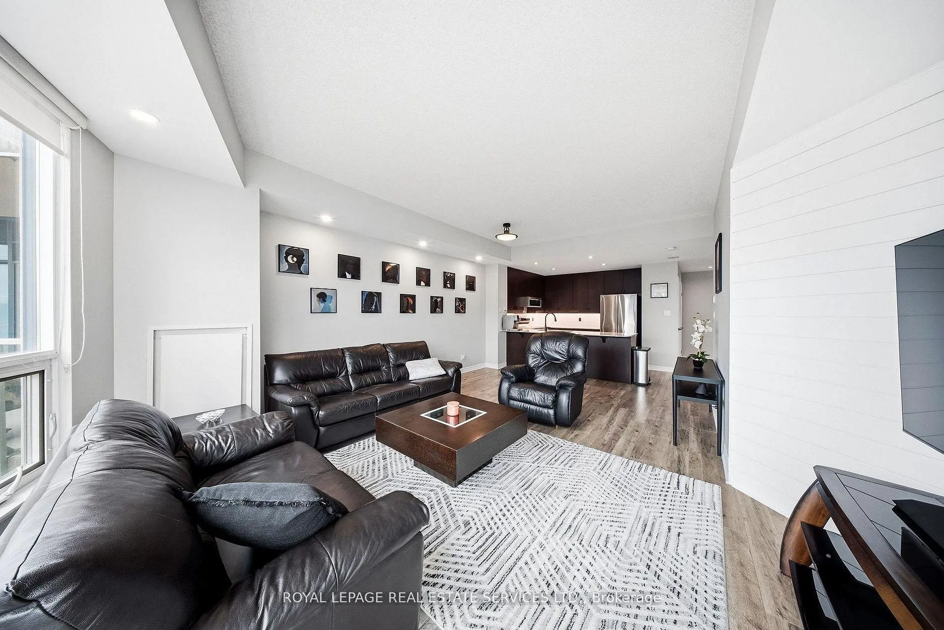 Photo 14 of Unit 1509, 33 Ellen Street, Barrie, City Centre — HOMEH