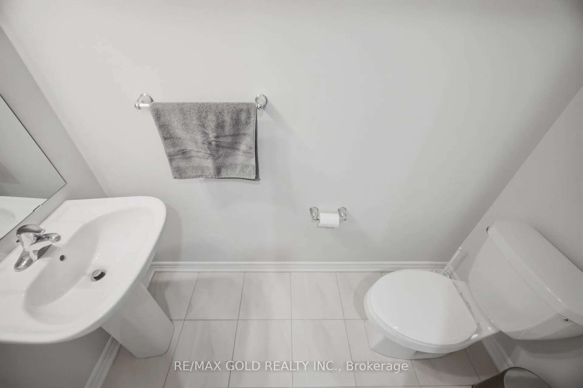 Photo 17 of 13 Lavinia Road, Brampton, Bram East — HOMEH