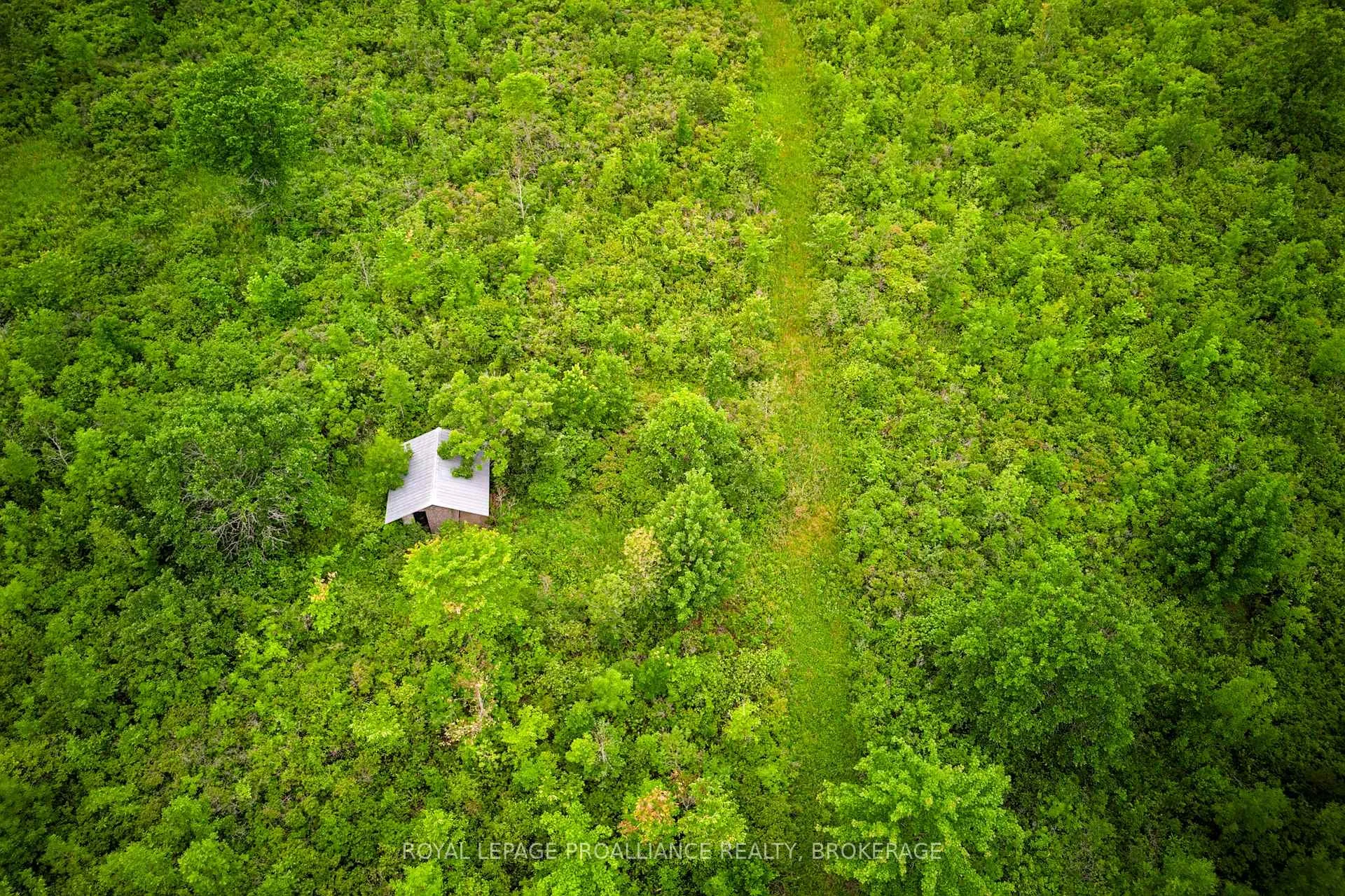 Photo 14 of 68 3rd Concession Road, Frontenac Islands, The Islands — HOMEH