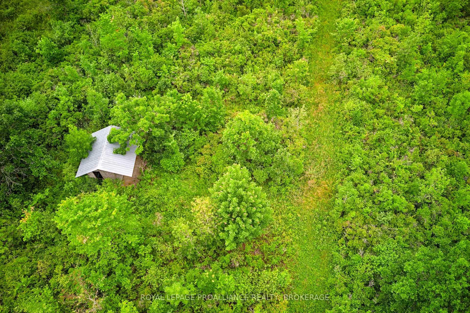 Photo 23 of 68 3rd Concession Road, Frontenac Islands, The Islands — HOMEH