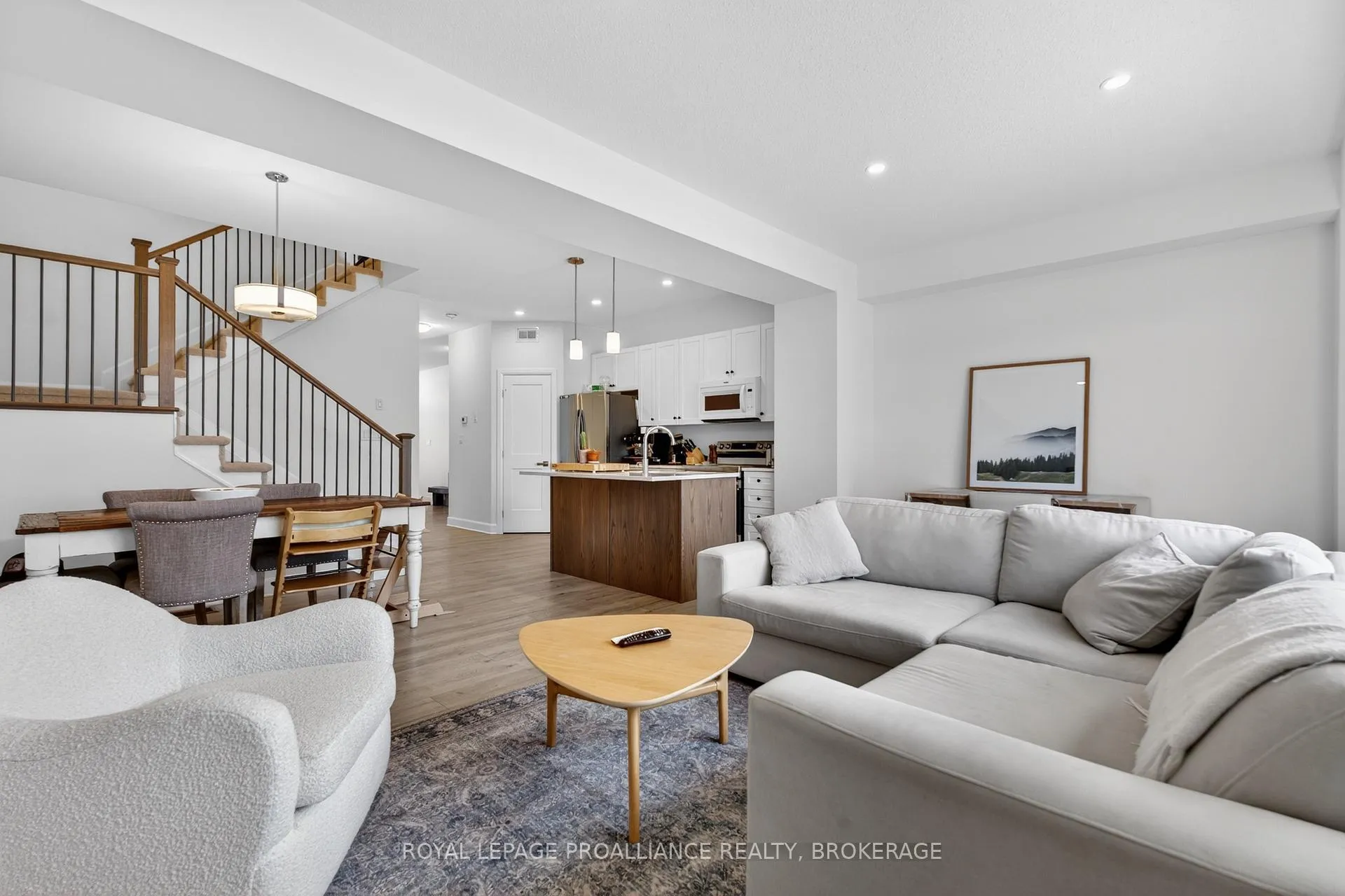 Photo 9 of 1536 Scarlet Street, Kingston, Kingston East (Incl Barret Crt) — HOMEH