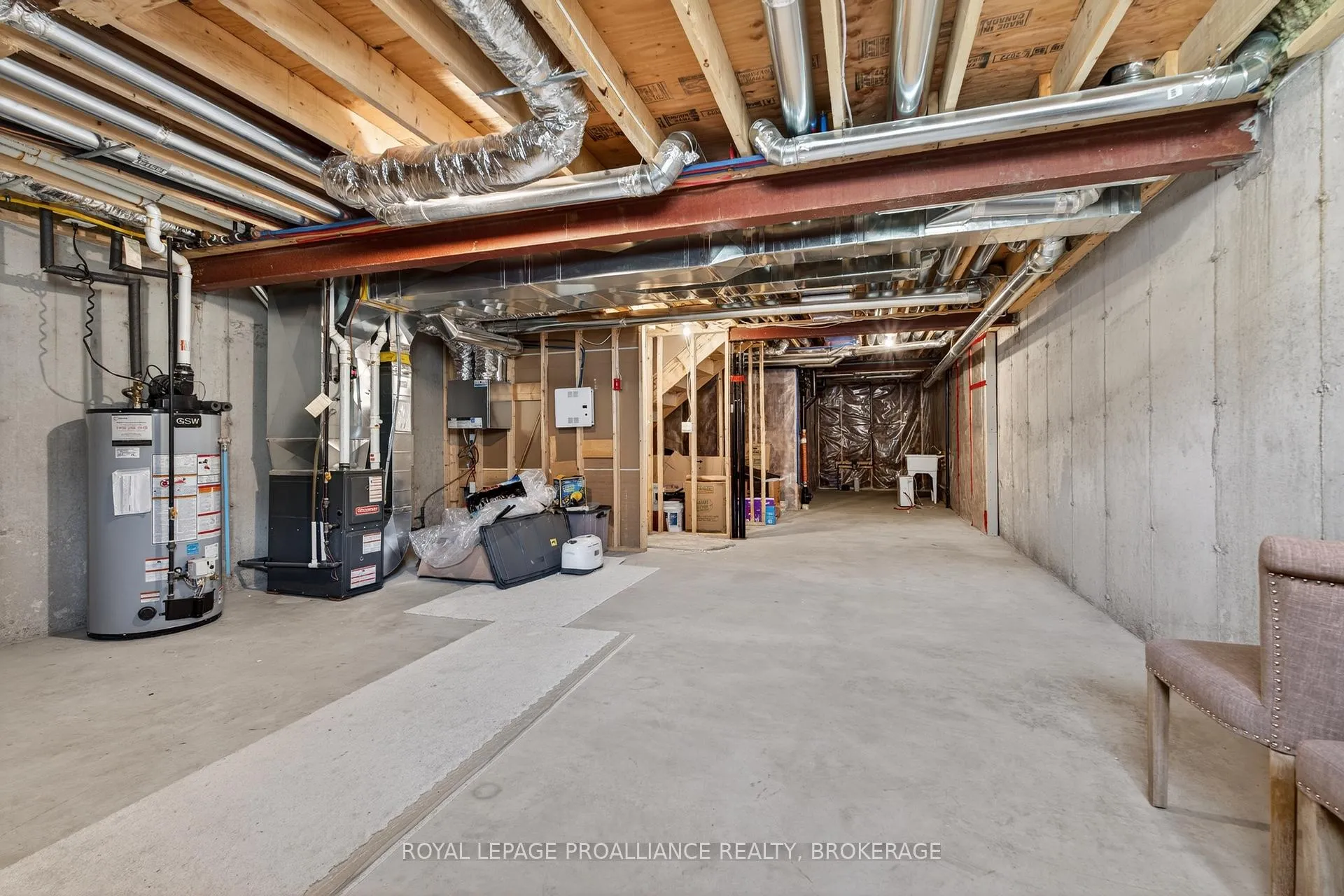 Photo 31 of 1536 Scarlet Street, Kingston, Kingston East (Incl Barret Crt) — HOMEH