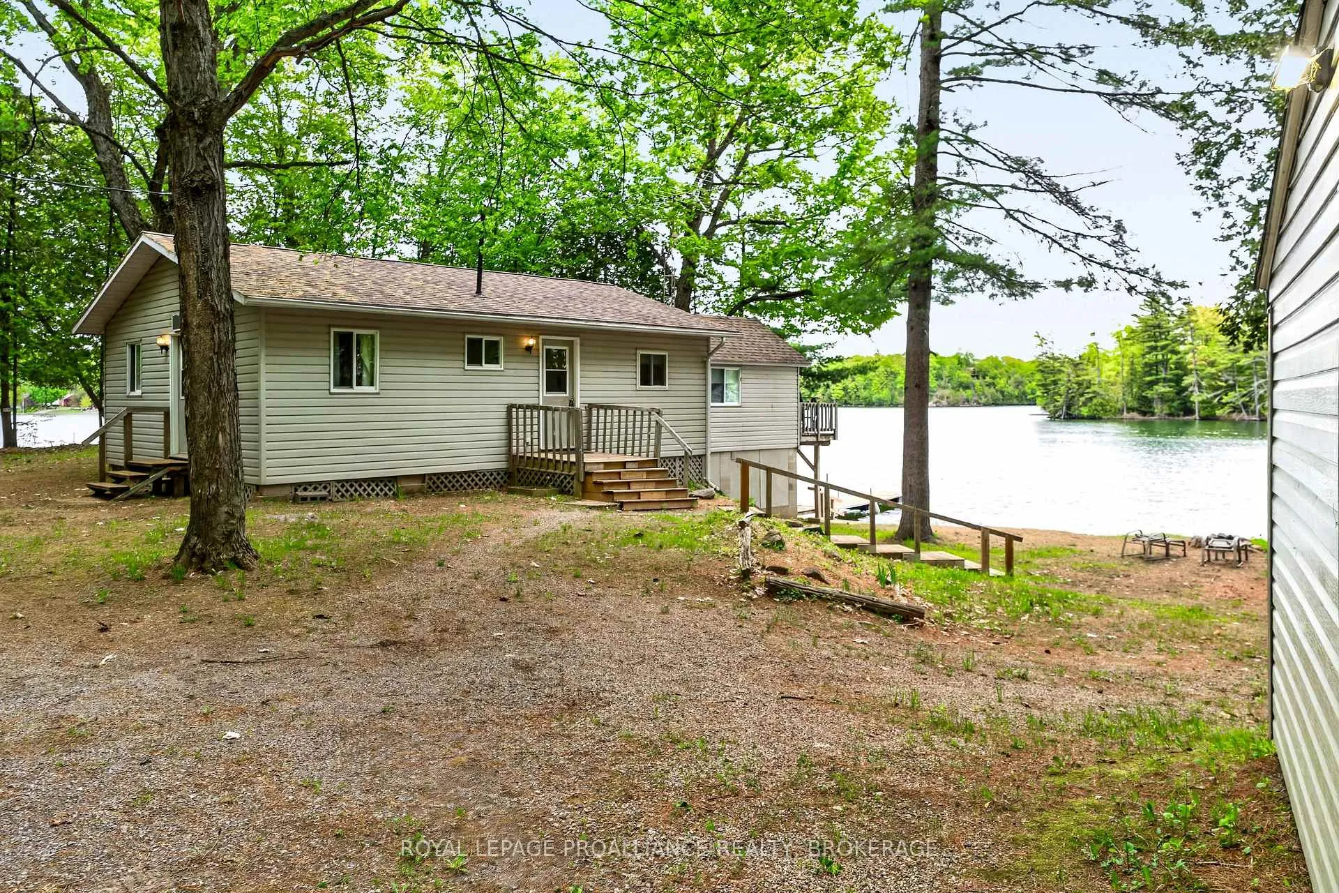 Photo 4 of 805 Burns Lane, Frontenac, Frontenac South — HOMEH