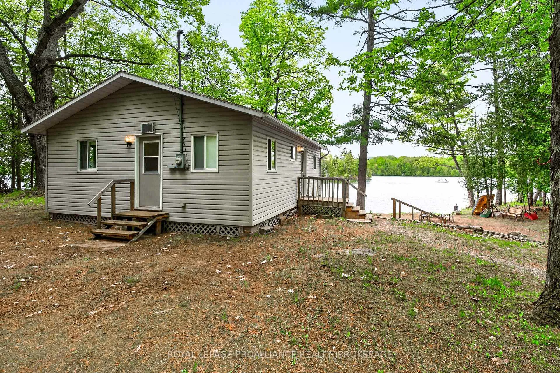 Photo 6 of 805 Burns Lane, Frontenac, Frontenac South — HOMEH