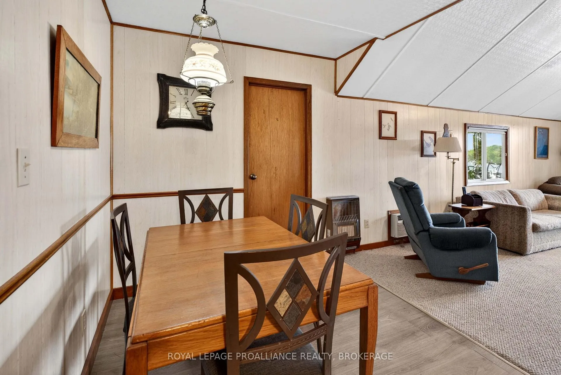 Photo 20 of 805 Burns Lane, Frontenac, Frontenac South — HOMEH
