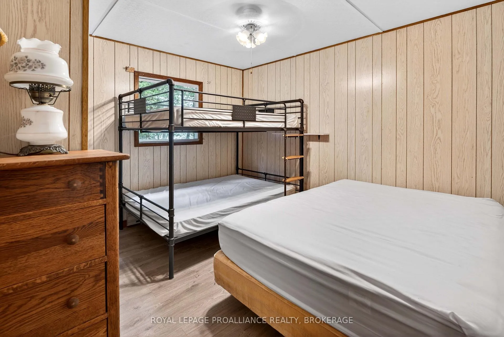 Photo 27 of 805 Burns Lane, Frontenac, Frontenac South — HOMEH