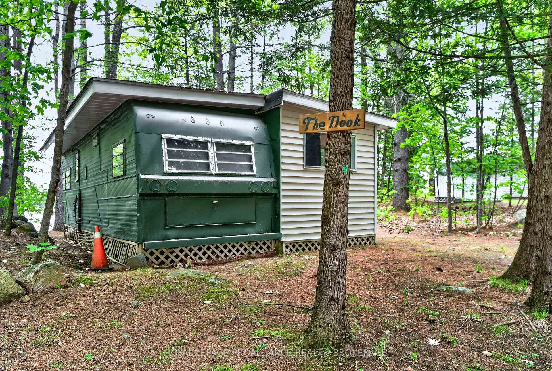 Photo 33 of 805 Burns Lane, Frontenac, Frontenac South — HOMEH