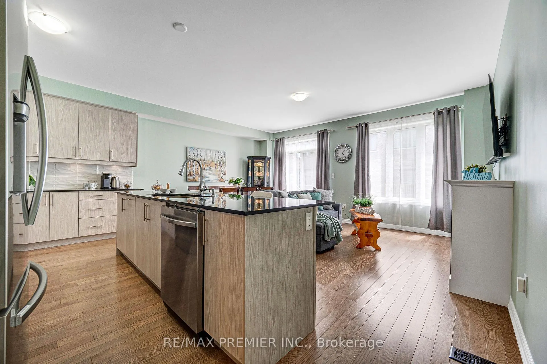 Photo 7 of 55 Singhampton Road, Vaughan, Kleinburg — HOMEH