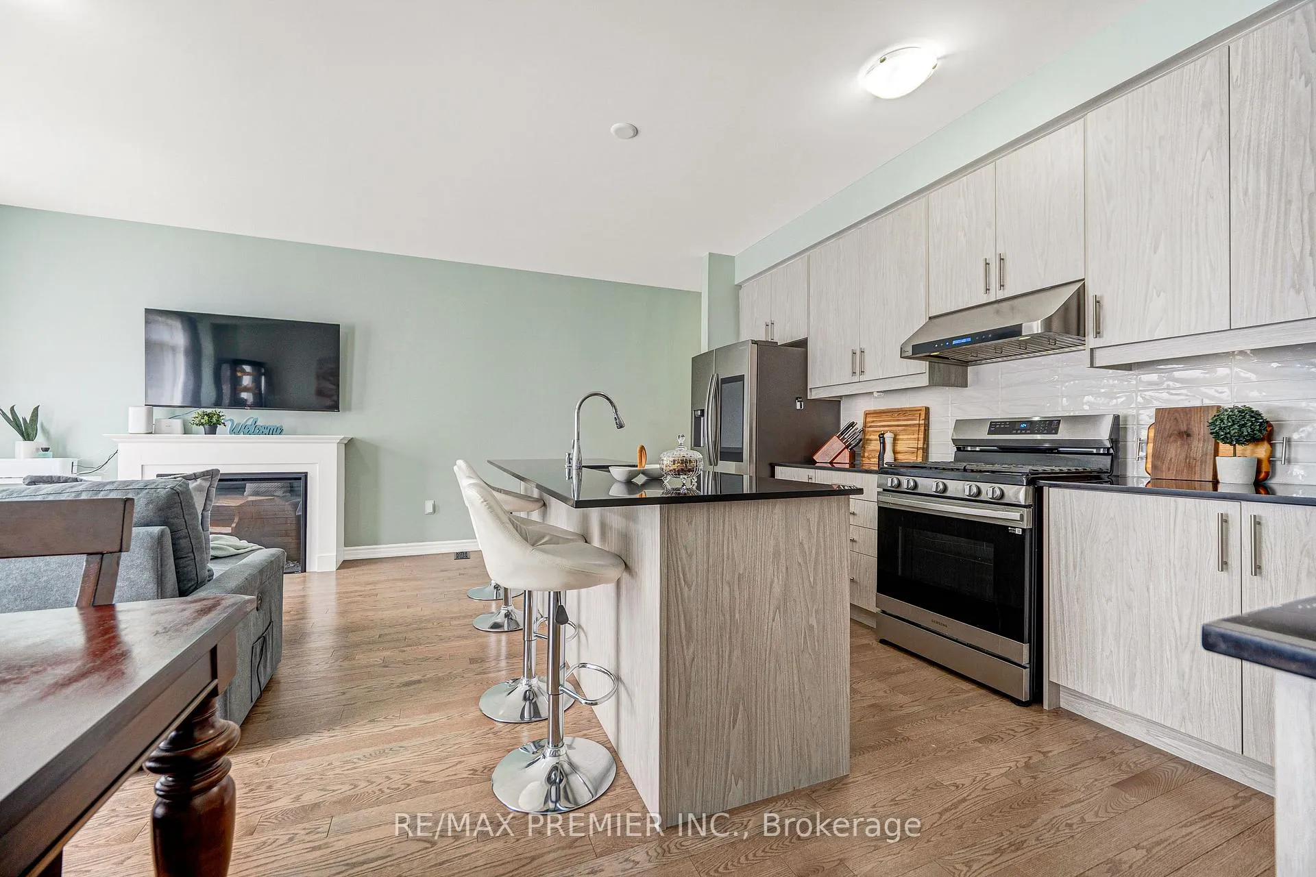 Photo 13 of 55 Singhampton Road, Vaughan, Kleinburg — HOMEH