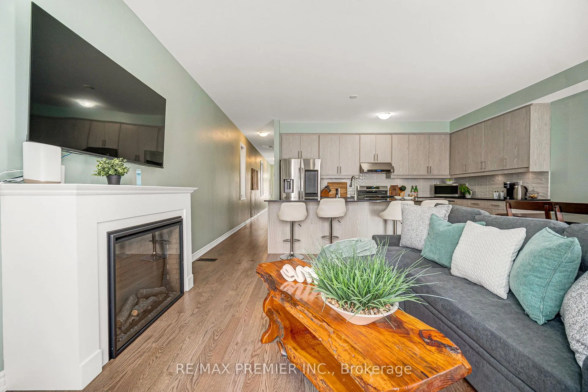 Photo 18 of 55 Singhampton Road, Vaughan, Kleinburg — HOMEH