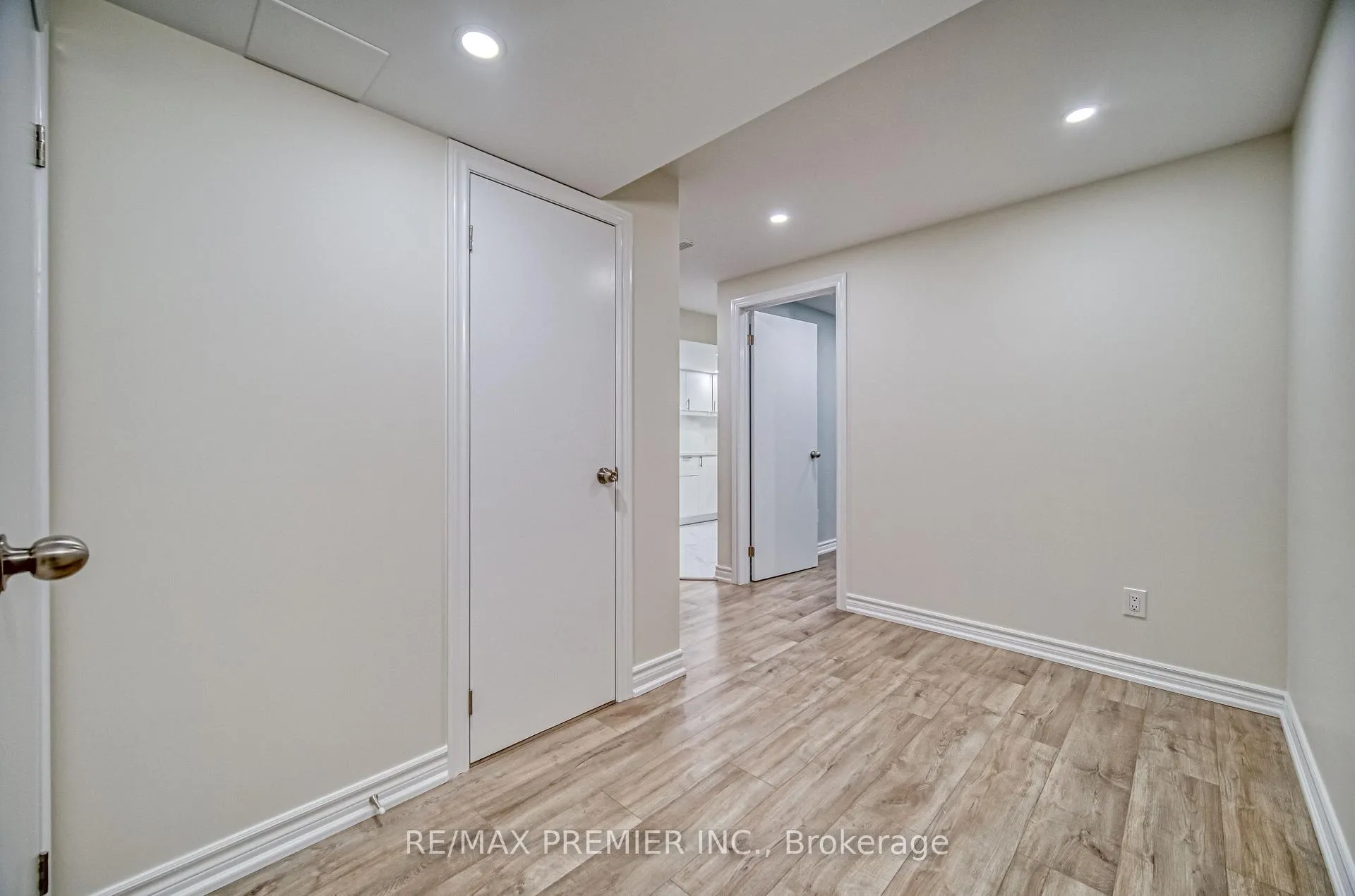 Photo 34 of 55 Singhampton Road, Vaughan, Kleinburg — HOMEH