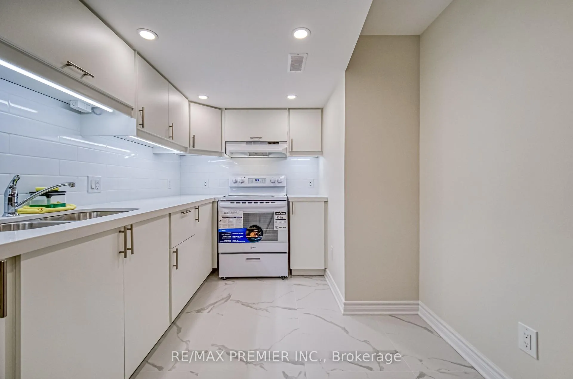 Photo 38 of 55 Singhampton Road, Vaughan, Kleinburg — HOMEH