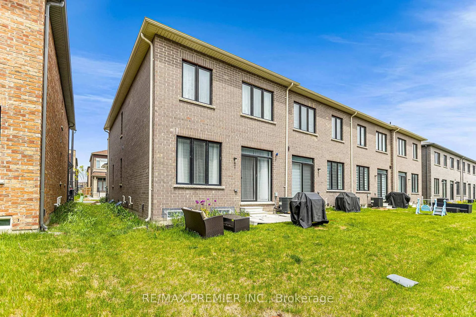 Photo 50 of 55 Singhampton Road, Vaughan, Kleinburg — HOMEH