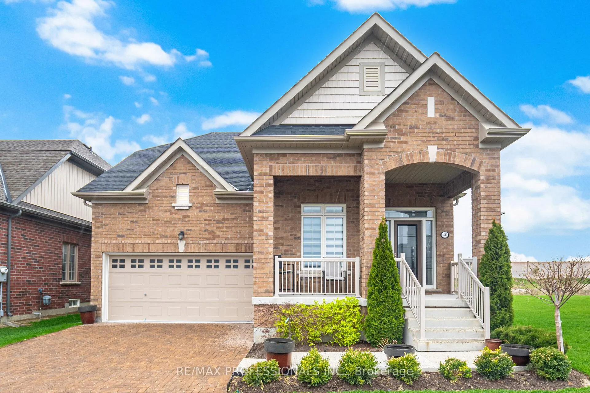 Photo 1 of 40 Bluestone Crescent, Brampton, Sandringham-Wellington — HOMEH