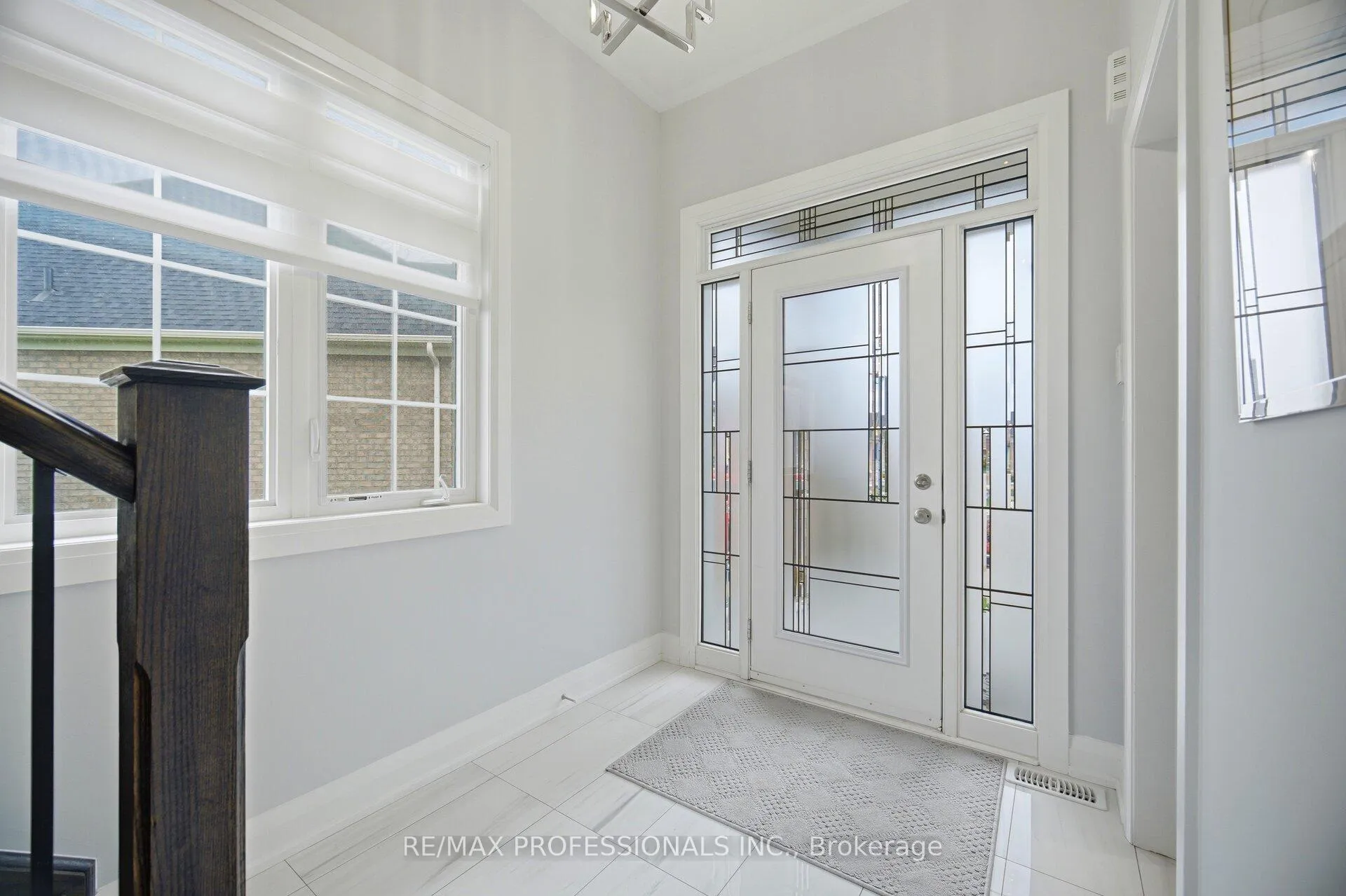 Photo 4 of 40 Bluestone Crescent, Brampton, Sandringham-Wellington — HOMEH