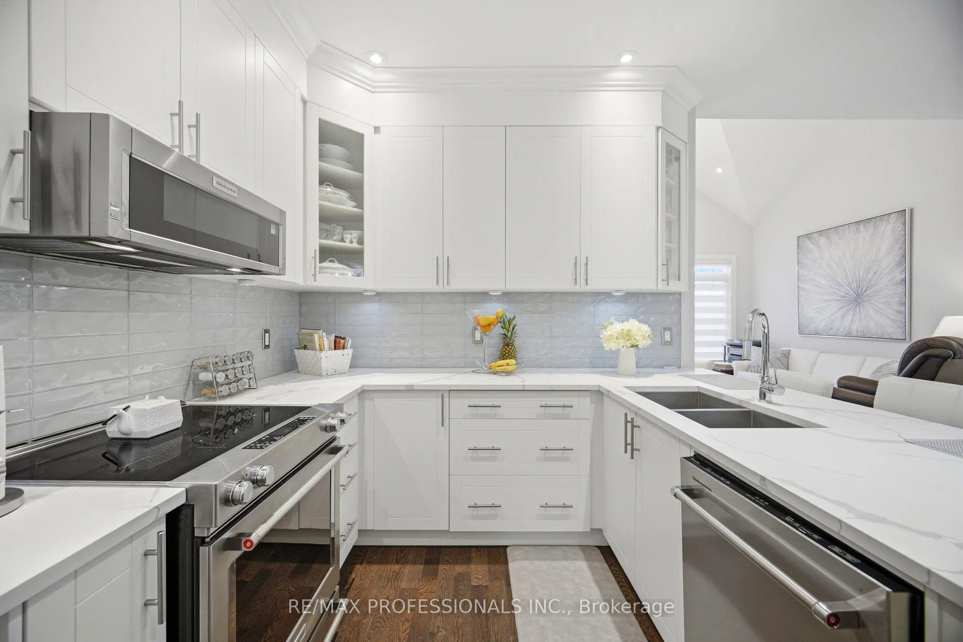 Photo 9 of 40 Bluestone Crescent, Brampton, Sandringham-Wellington — HOMEH