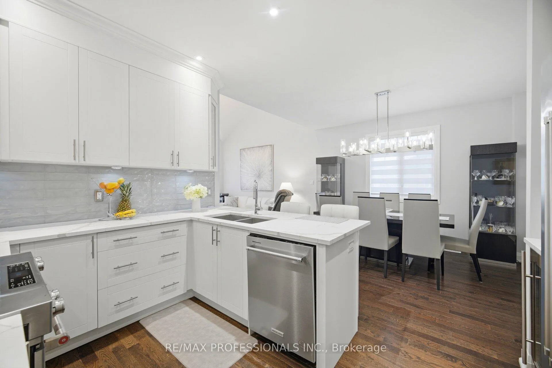 Photo 11 of 40 Bluestone Crescent, Brampton, Sandringham-Wellington — HOMEH