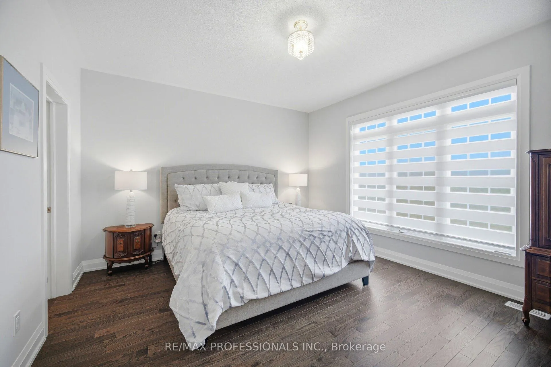 Photo 23 of 40 Bluestone Crescent, Brampton, Sandringham-Wellington — HOMEH