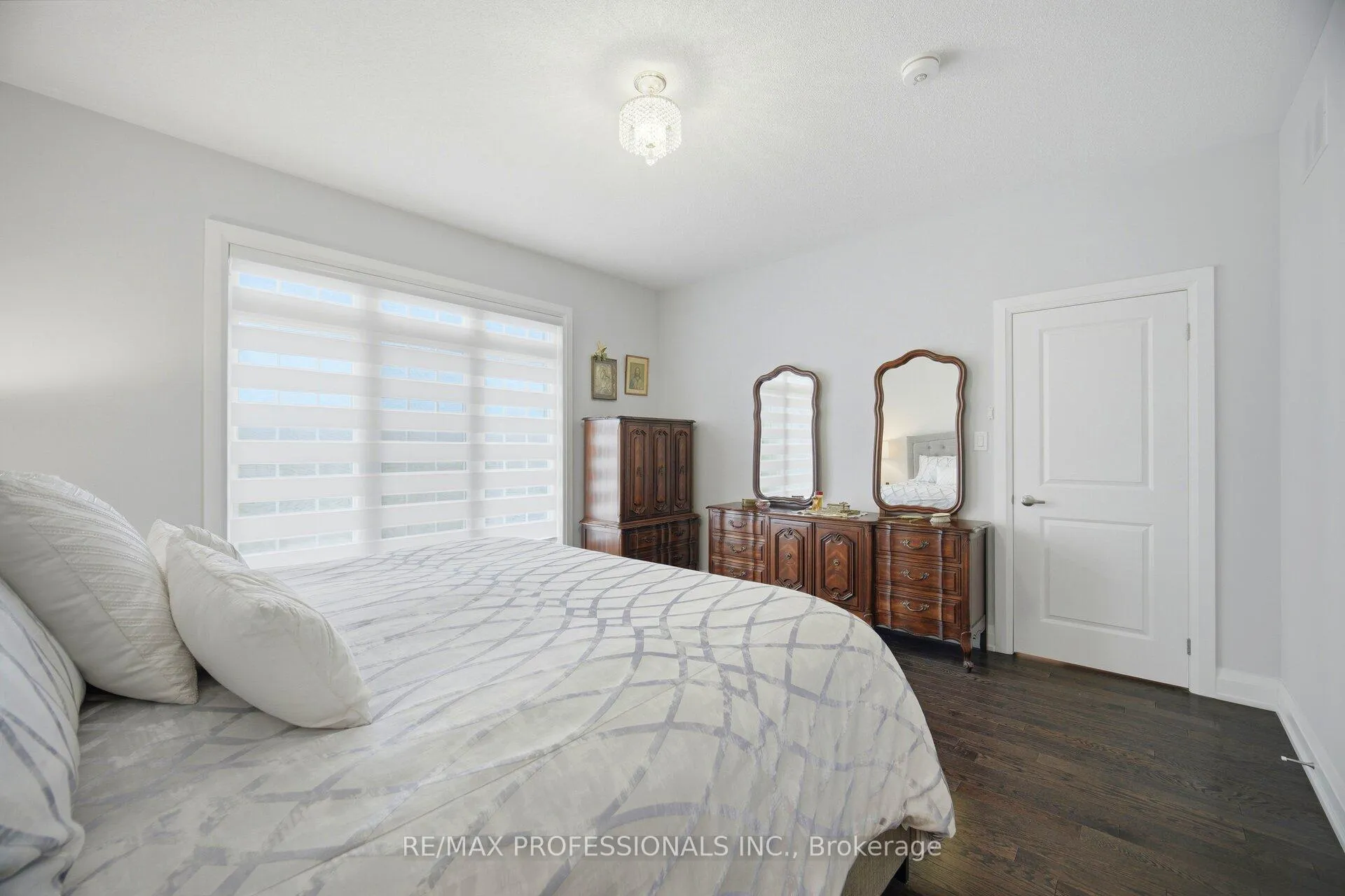 Photo 24 of 40 Bluestone Crescent, Brampton, Sandringham-Wellington — HOMEH