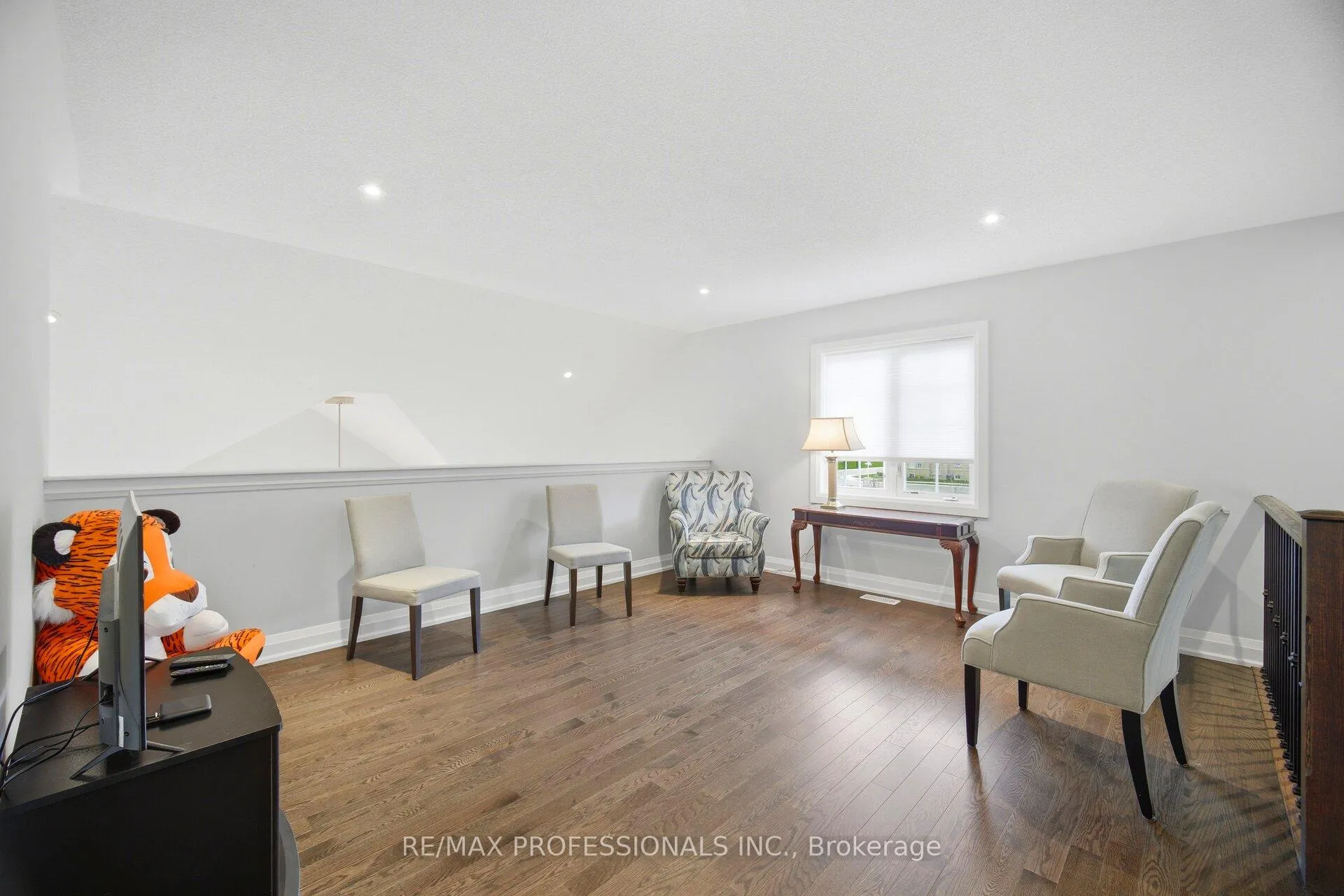 Photo 29 of 40 Bluestone Crescent, Brampton, Sandringham-Wellington — HOMEH